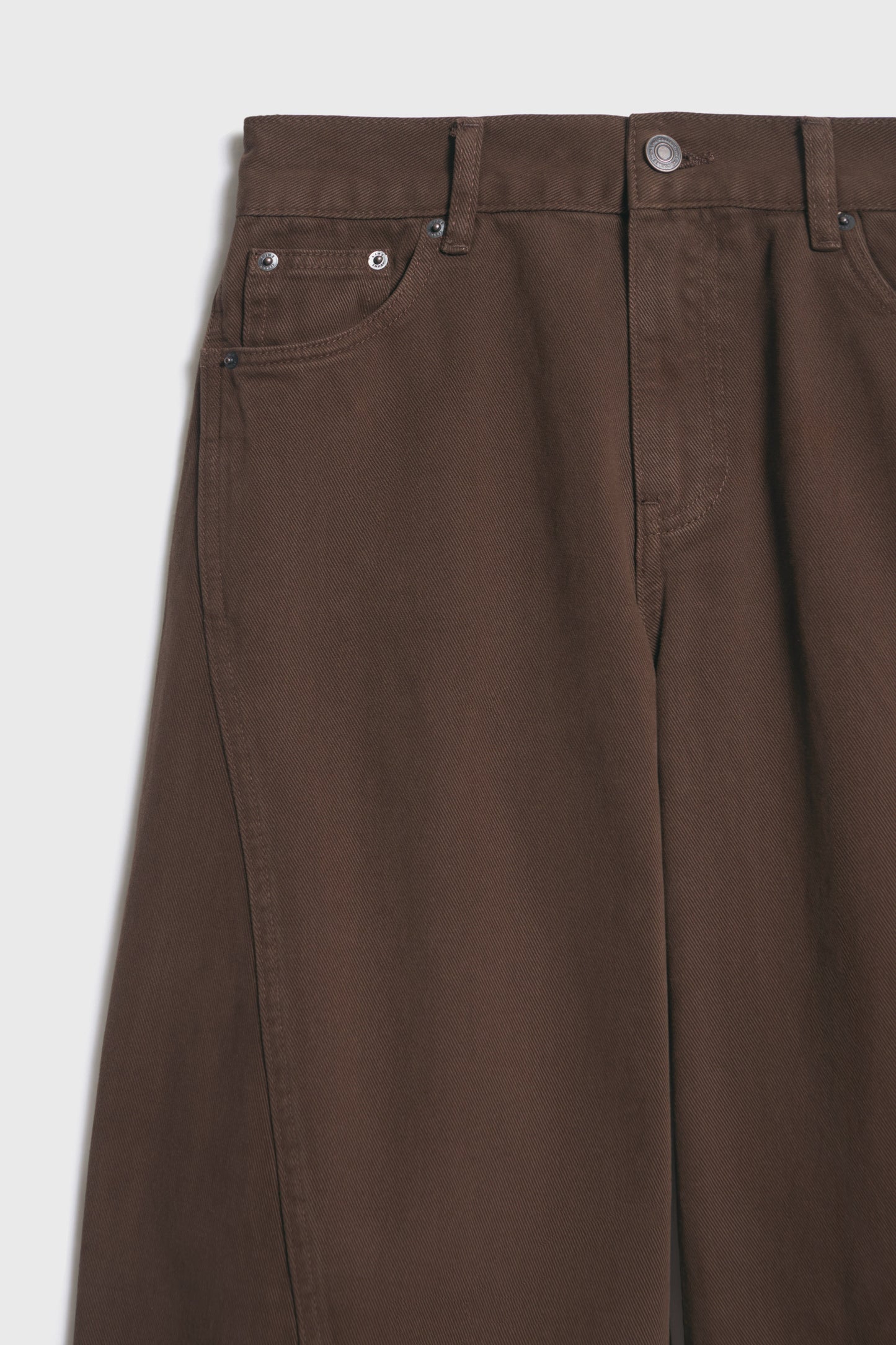 DARK BROWN