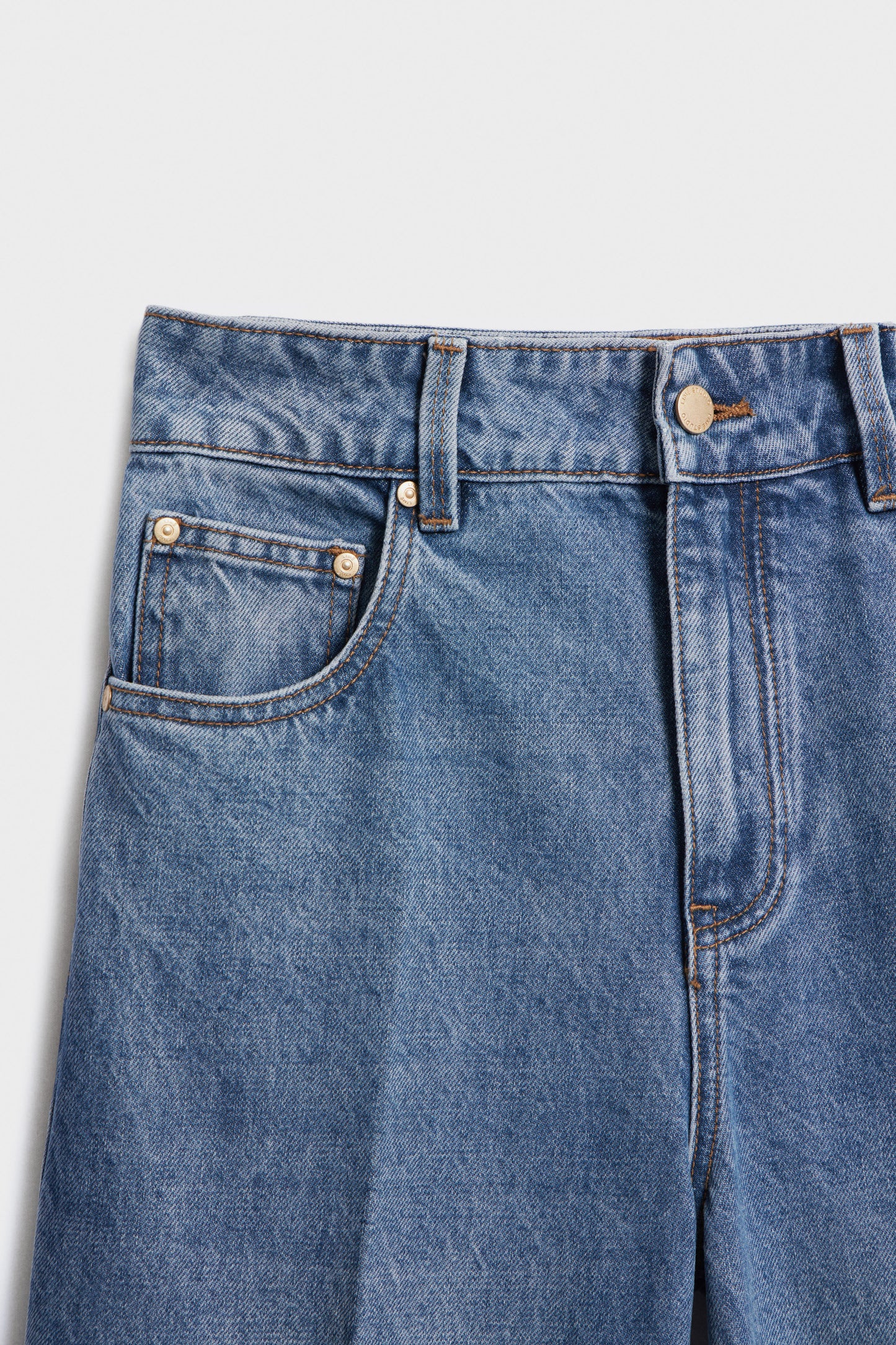 VINTAGE BLUE