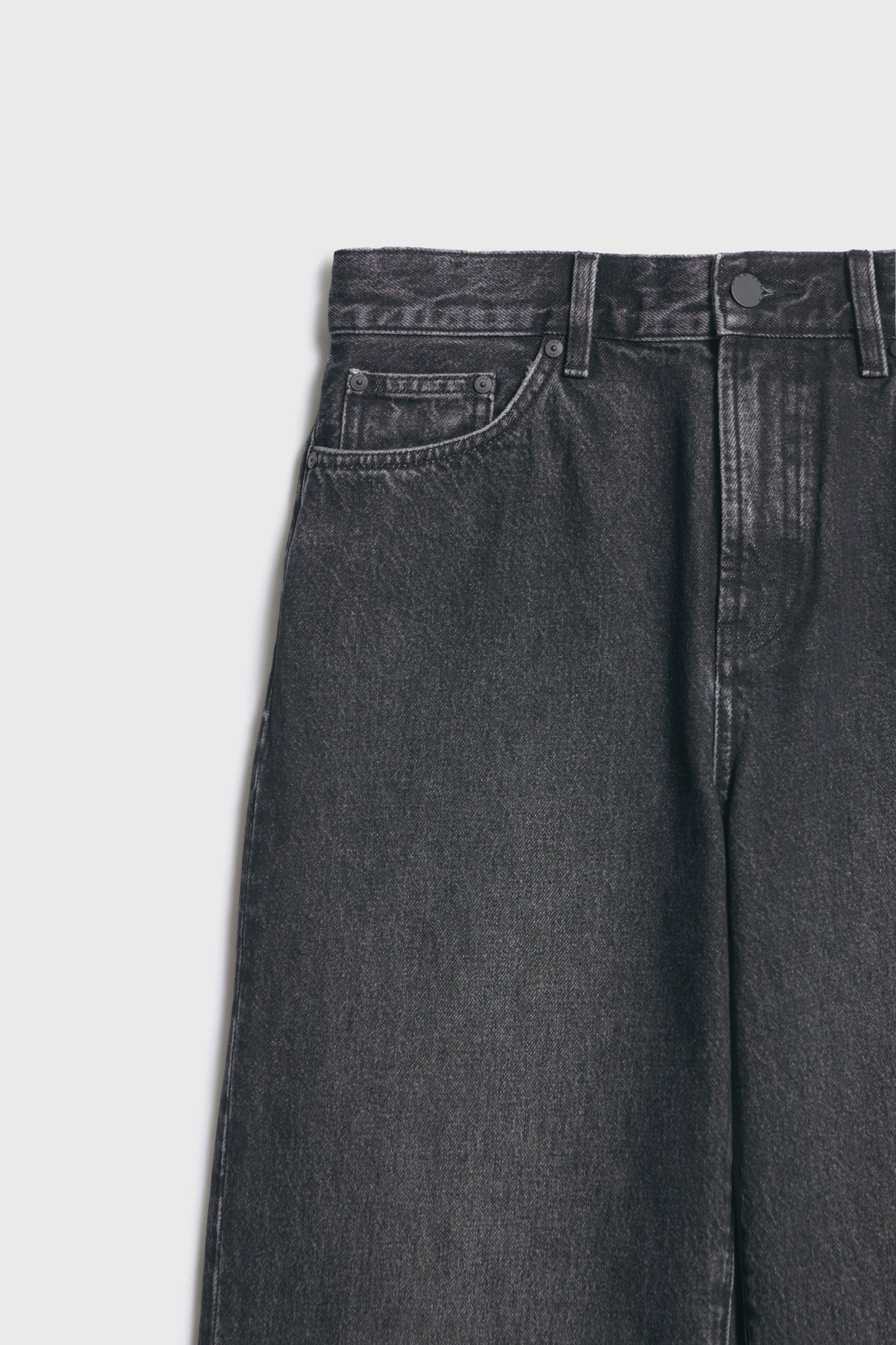 WASHED BLACK