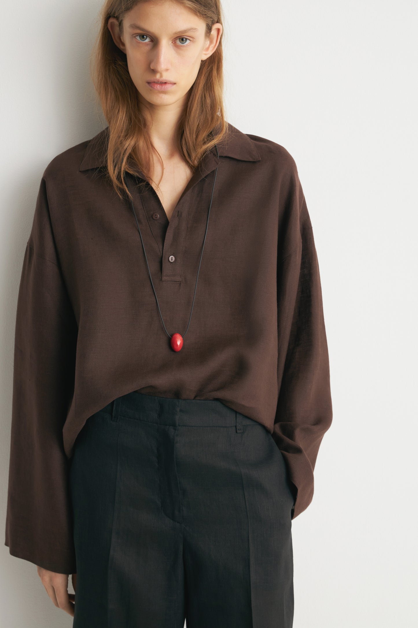 DARK BROWN