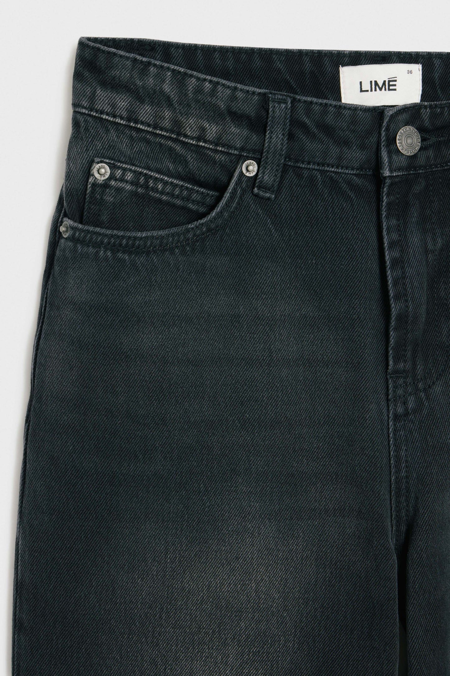 WASHED BLACK