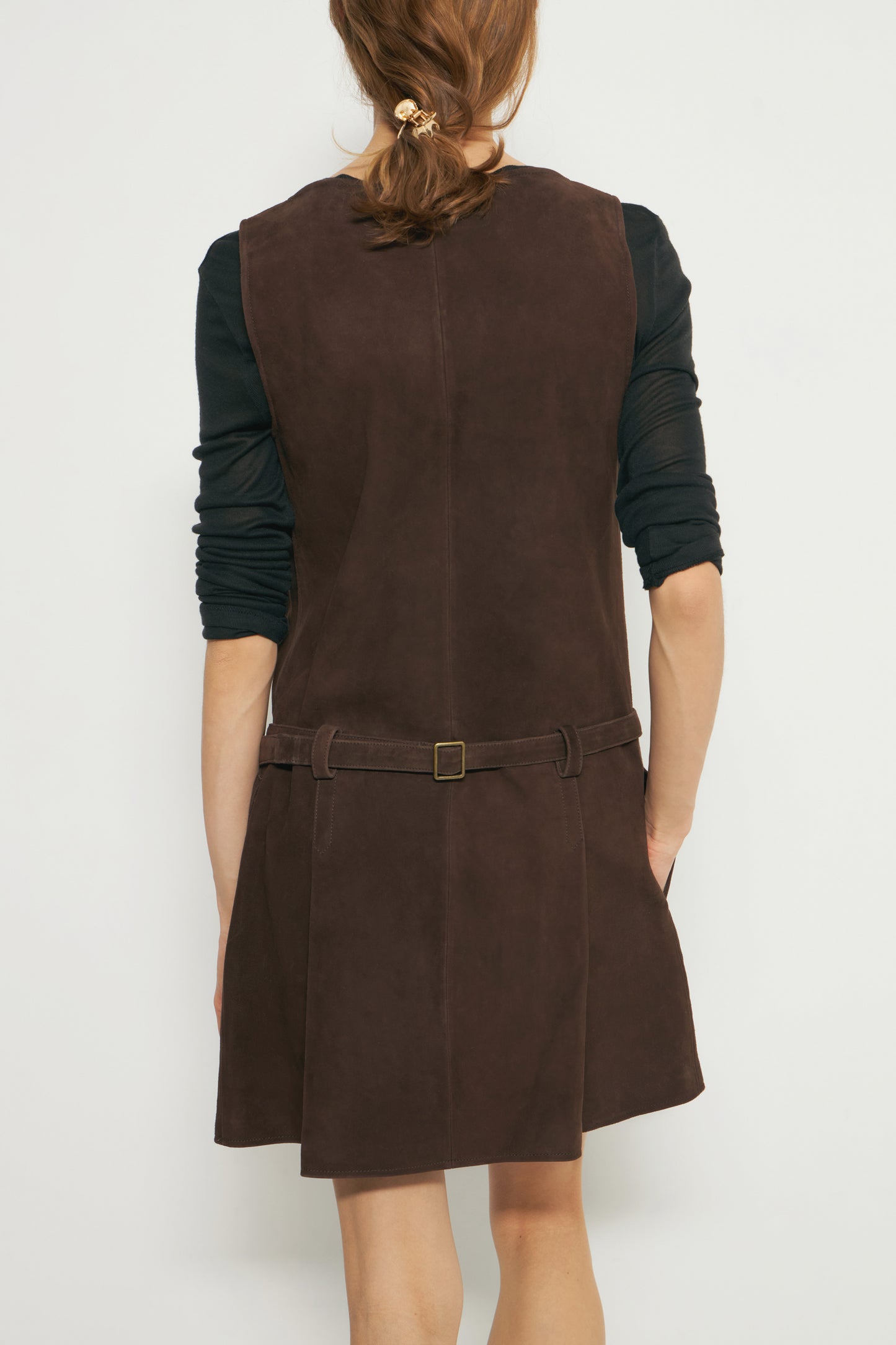 DARK BROWN