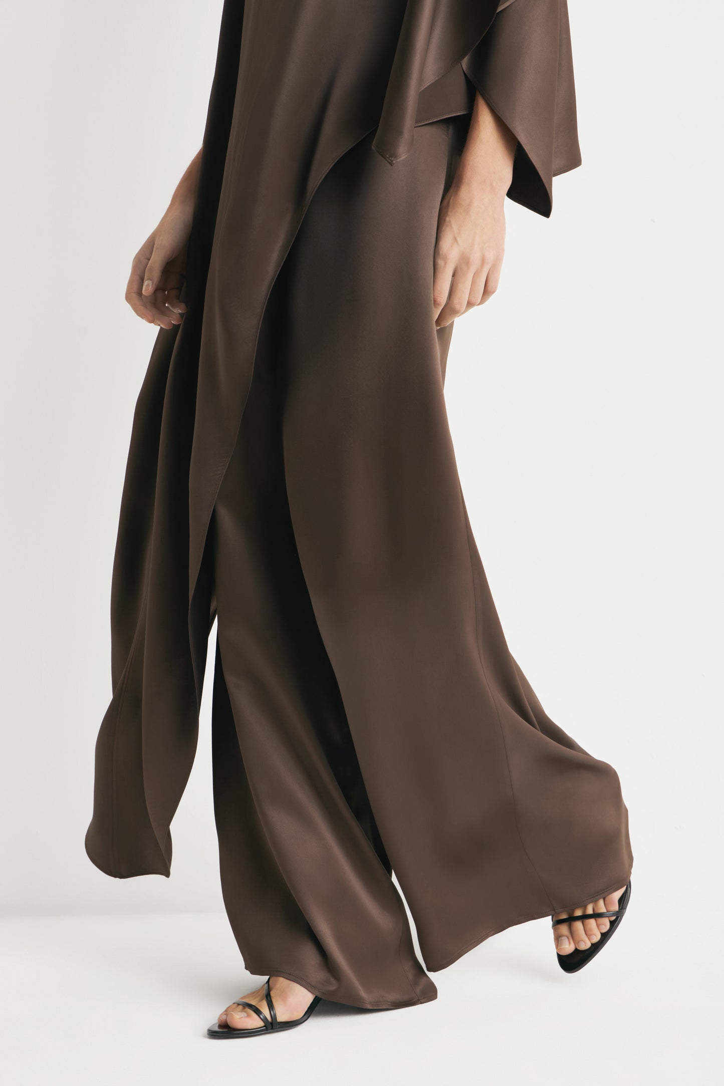 DARK BROWN