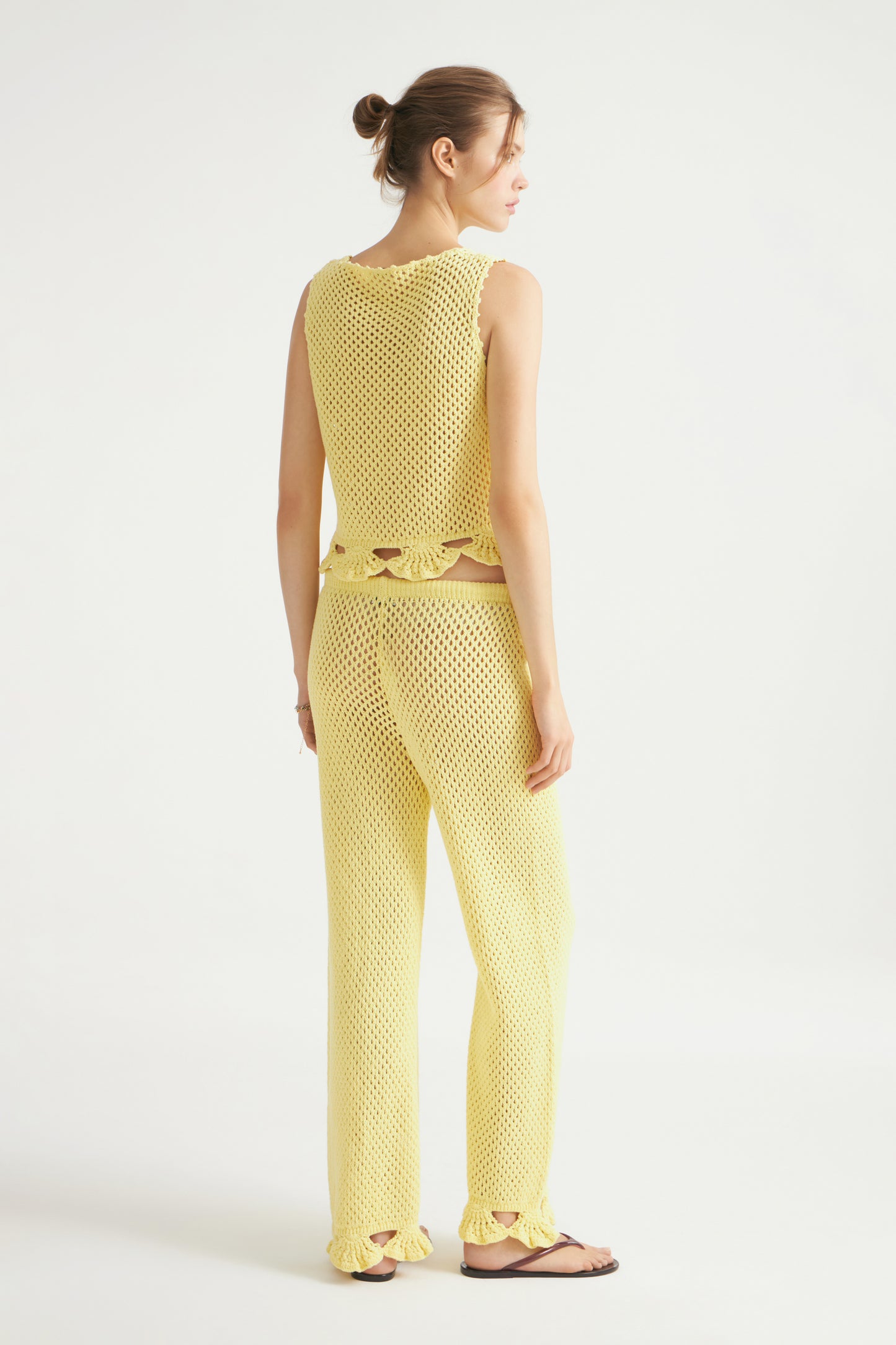 LIGHT YELLOW