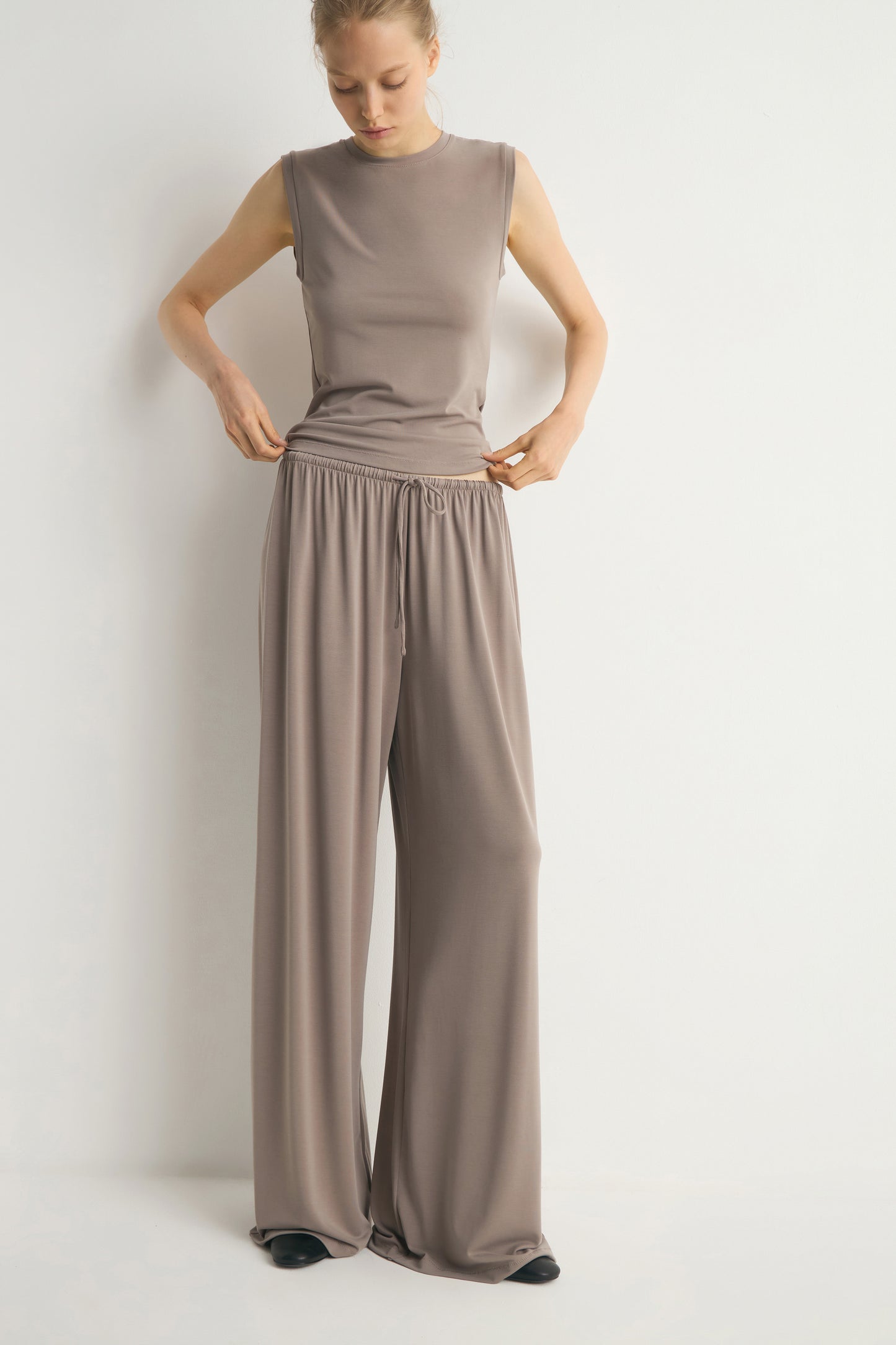 GRAY BROWN