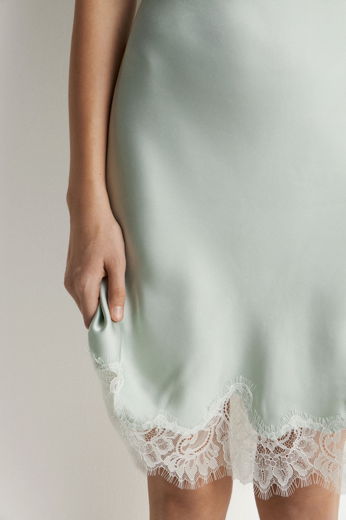 LIGHT GREEN
