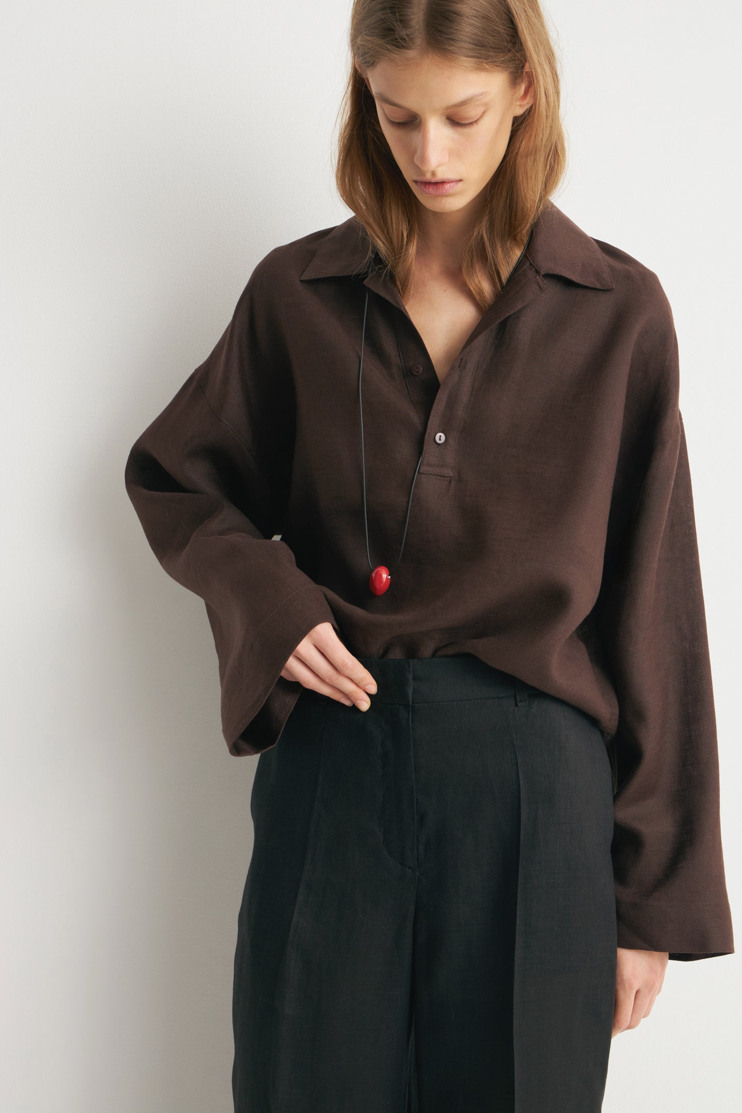 DARK BROWN