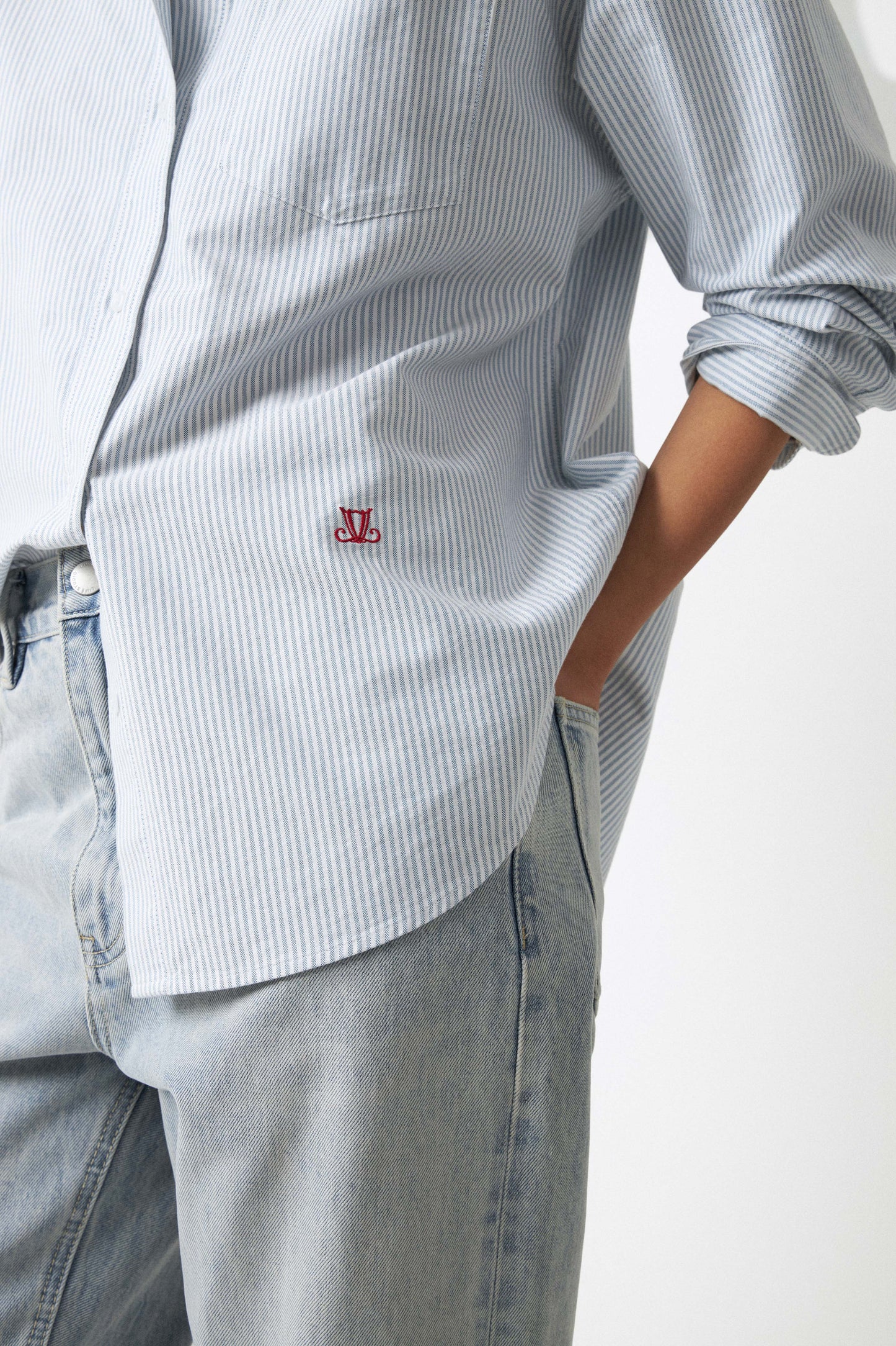 DARK BLUE/WHITE
