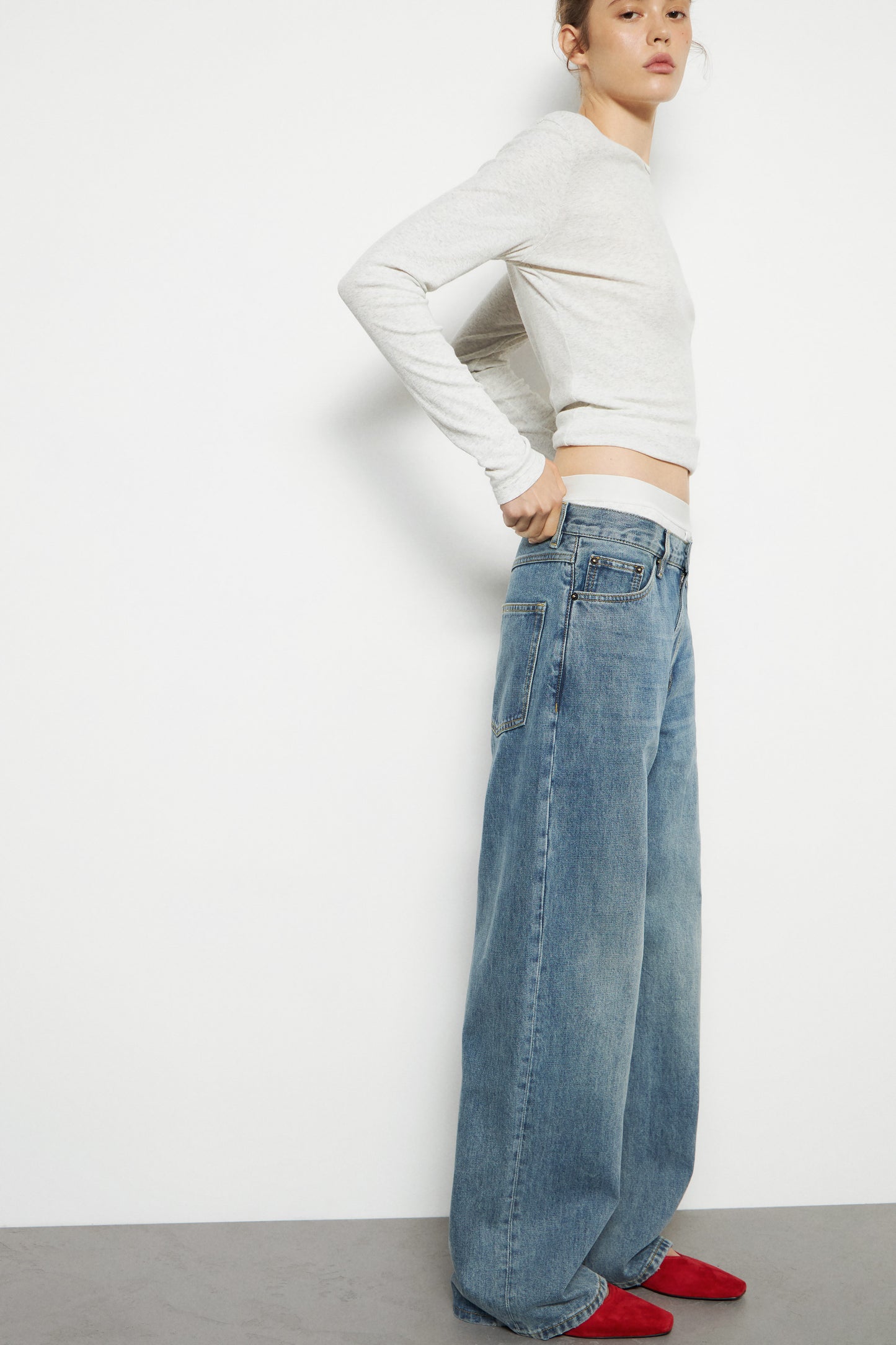 VINTAGE BLUE