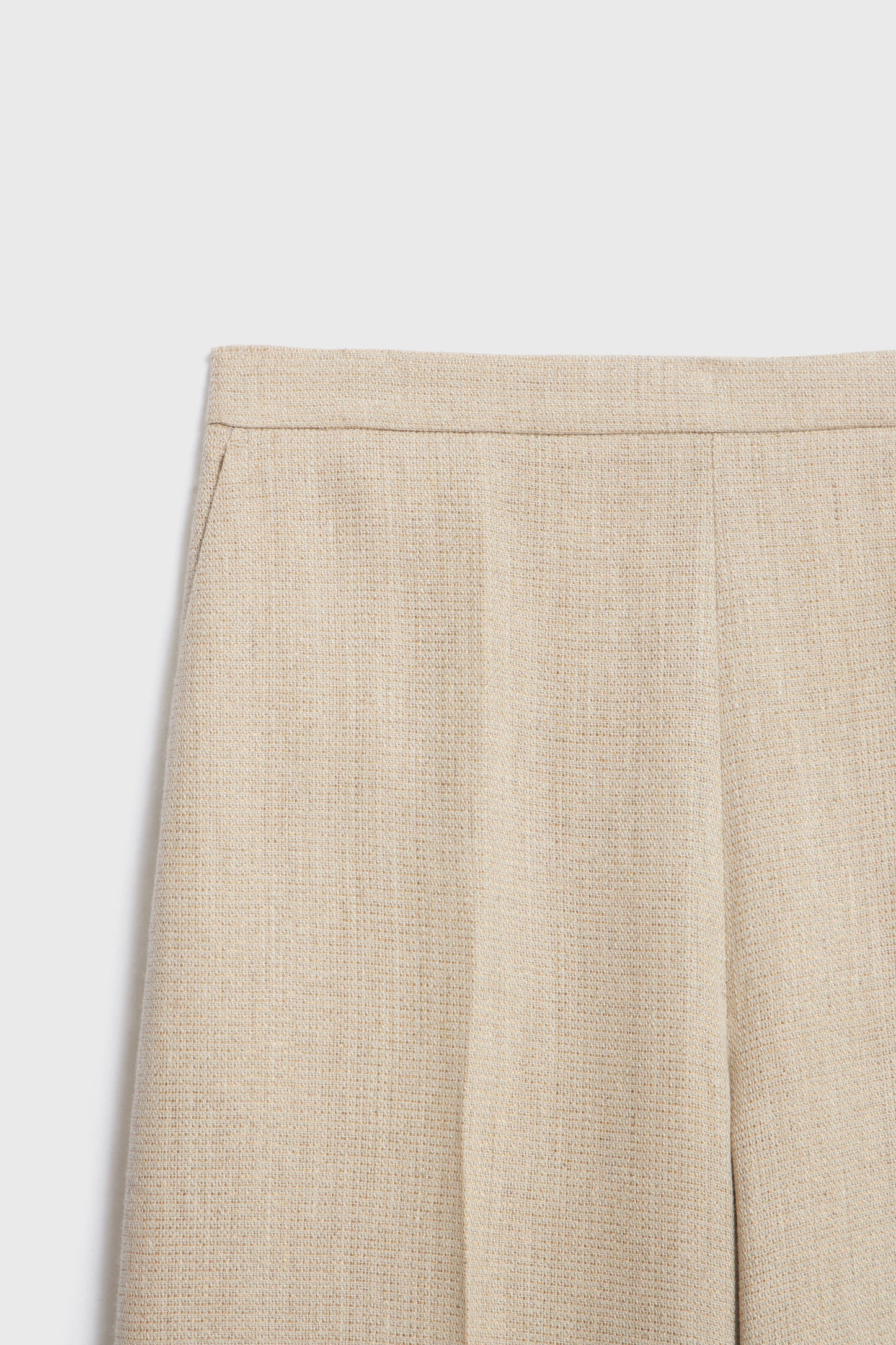 LIGHT BEIGE