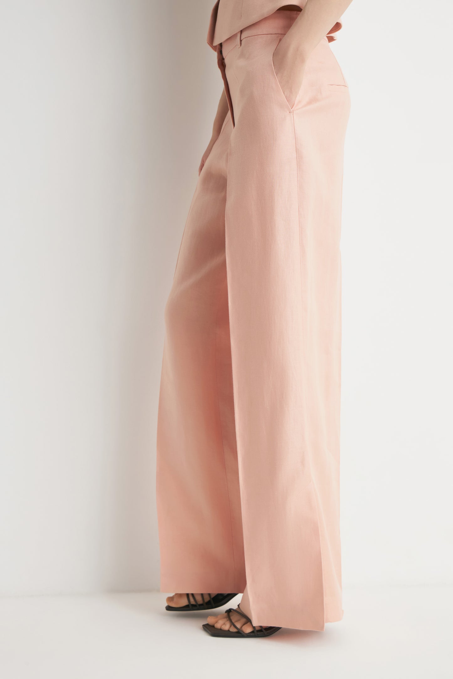 LIGHT SALMON