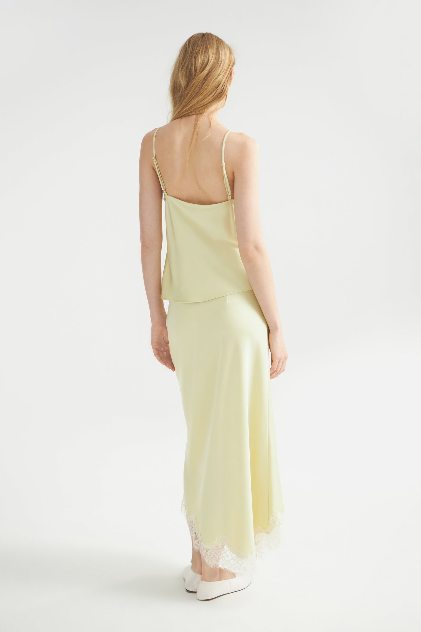 LIGHT GREEN