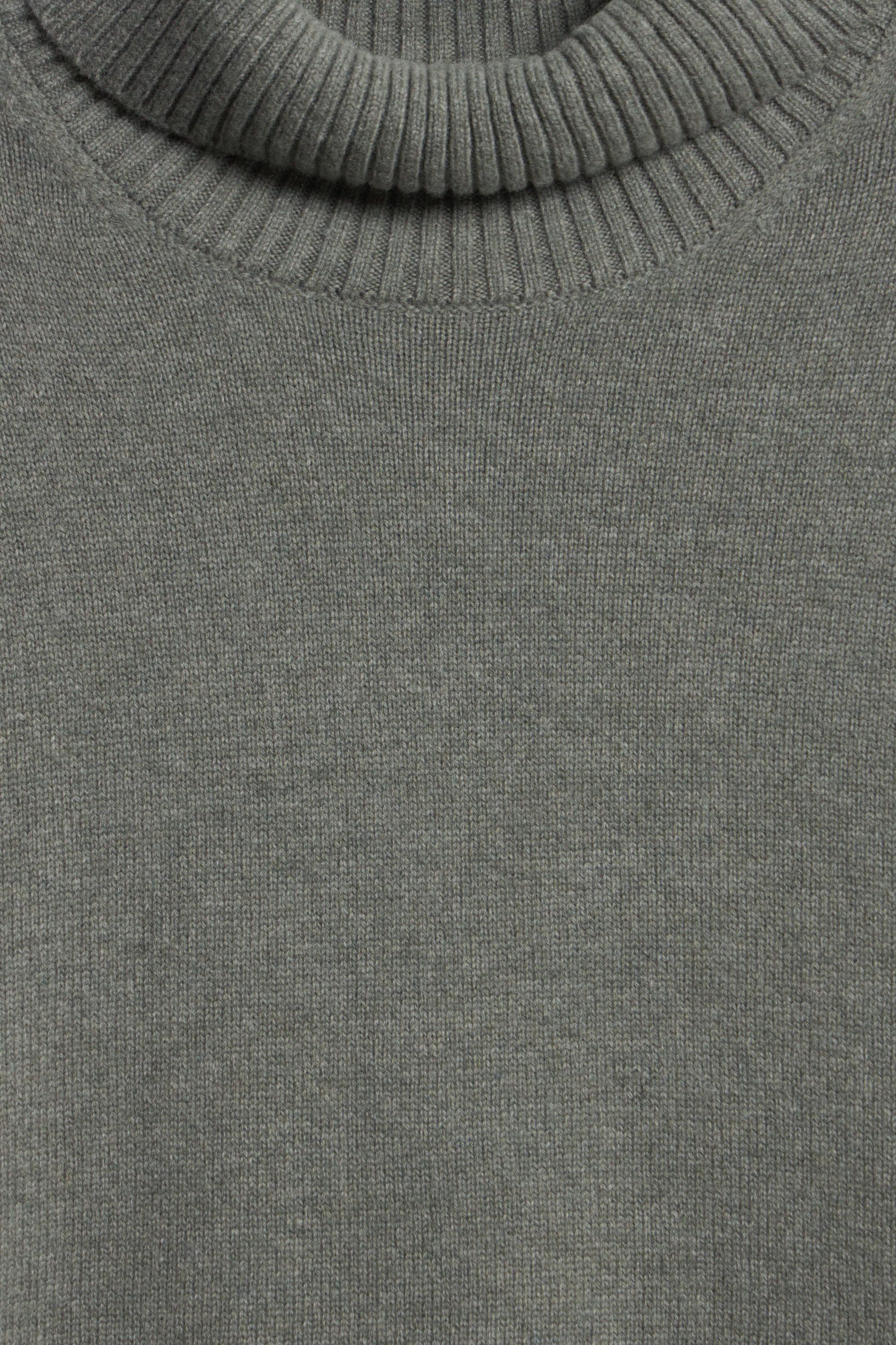 GRAY-GREEN