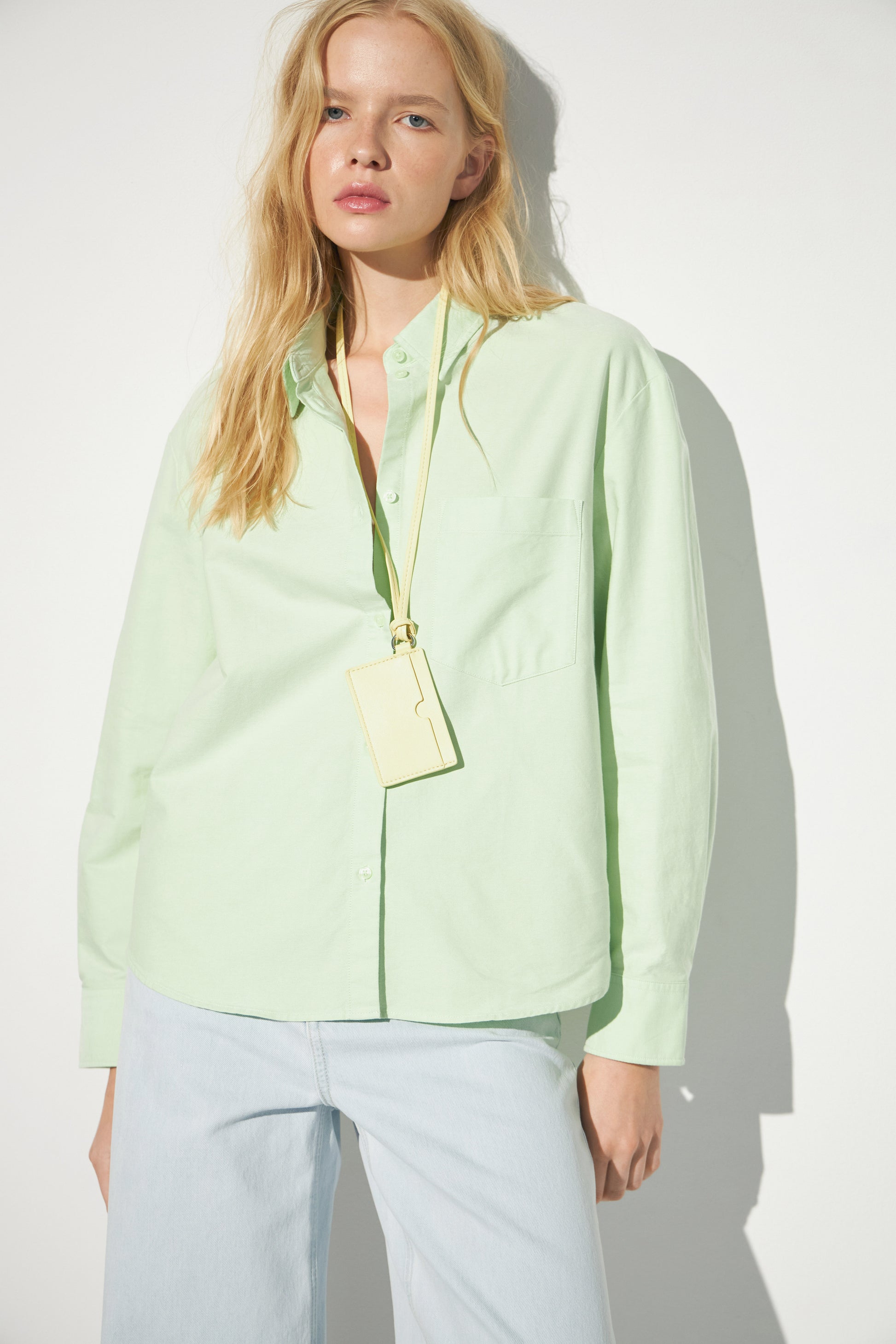 LIGHT GREEN
