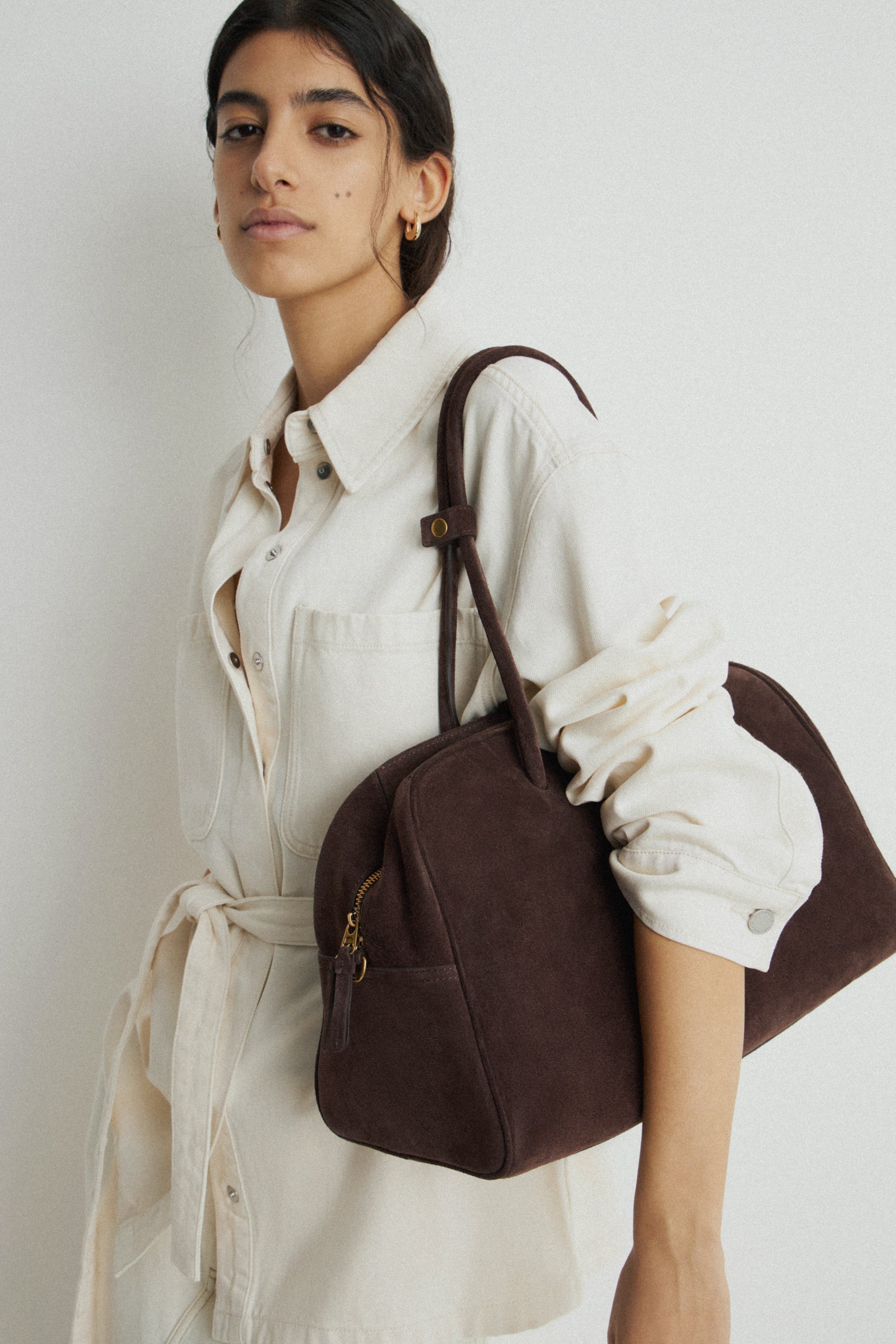 DARK BROWN