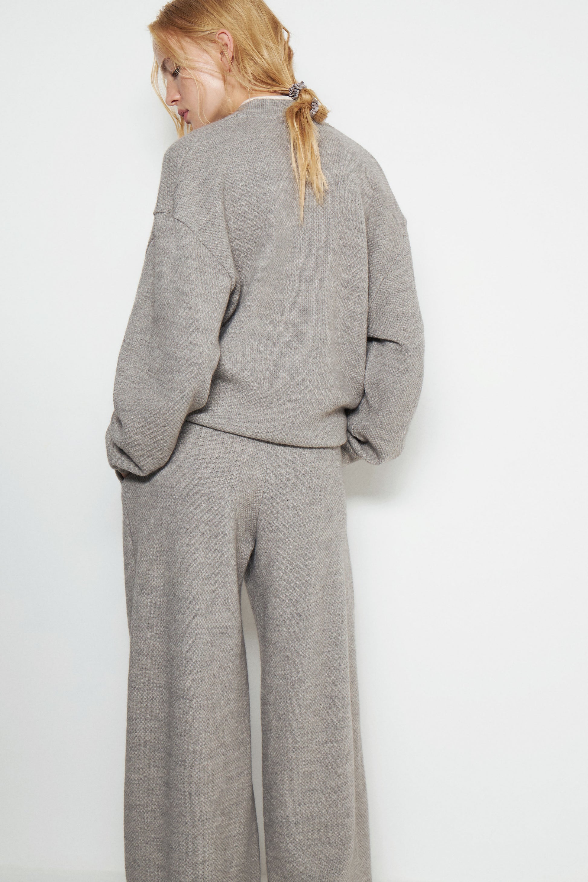 LIGHT GREY MELANGE