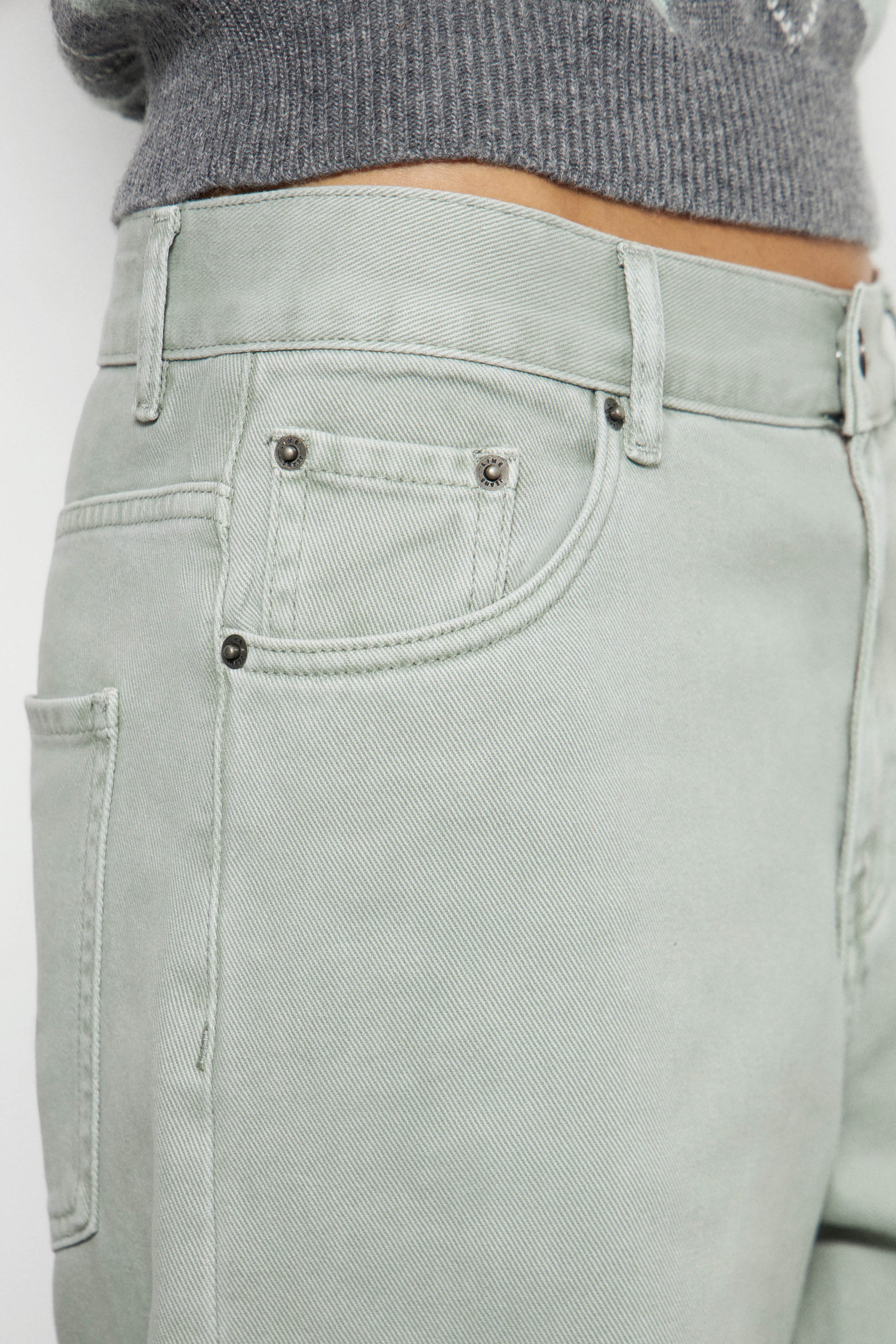 MINERAL GREEN
