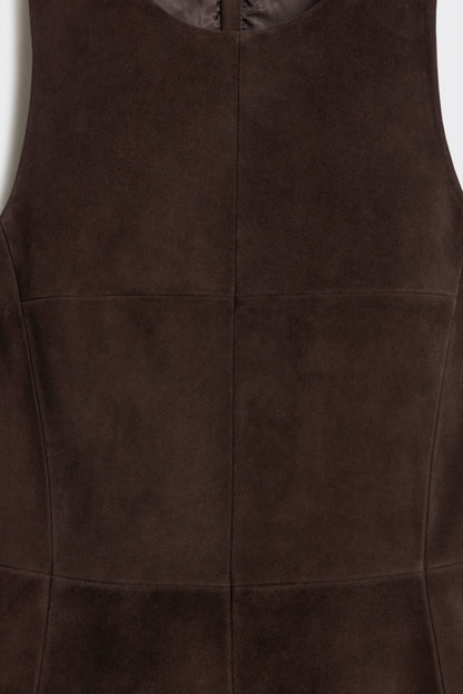 DARK BROWN
