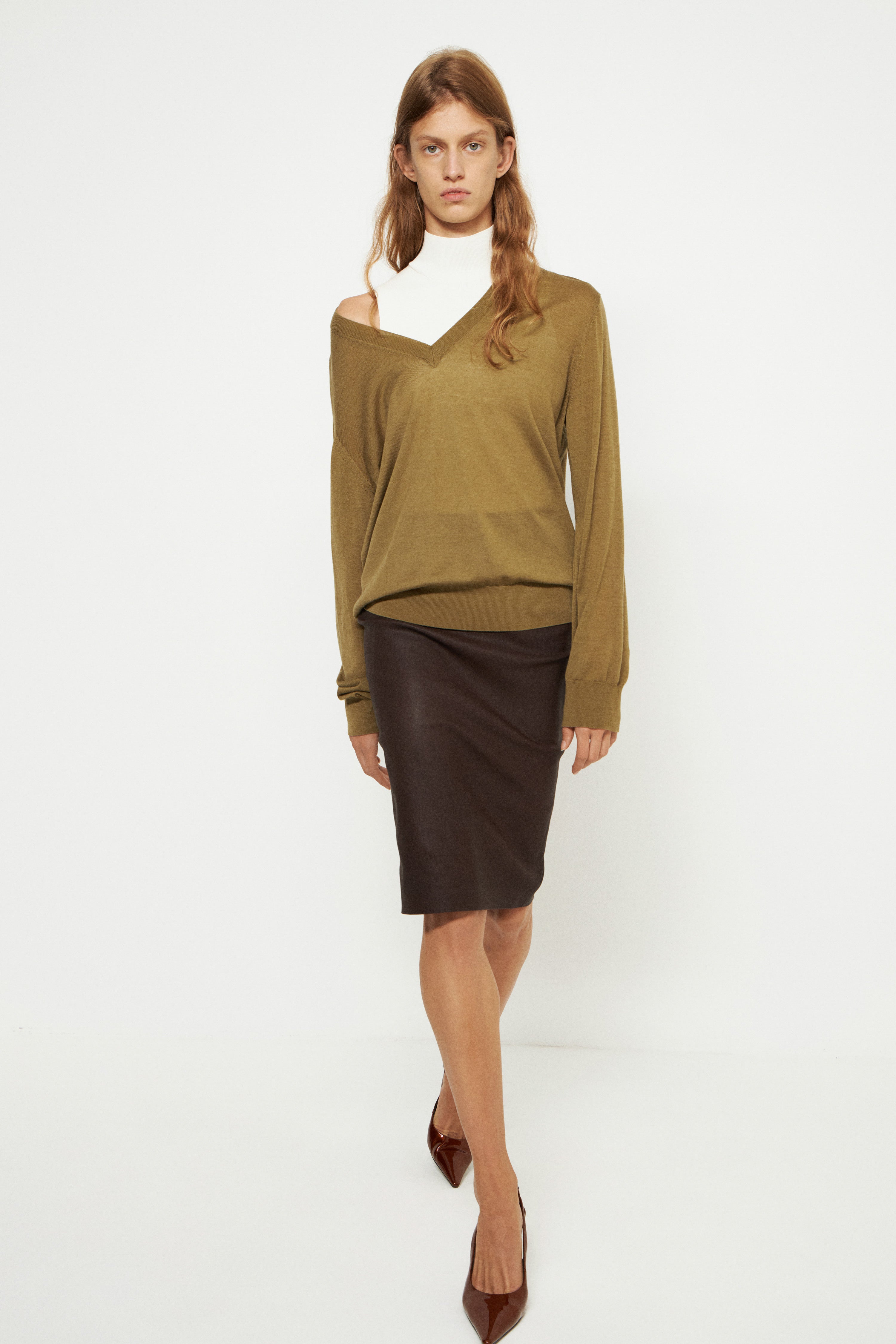 KHAKI