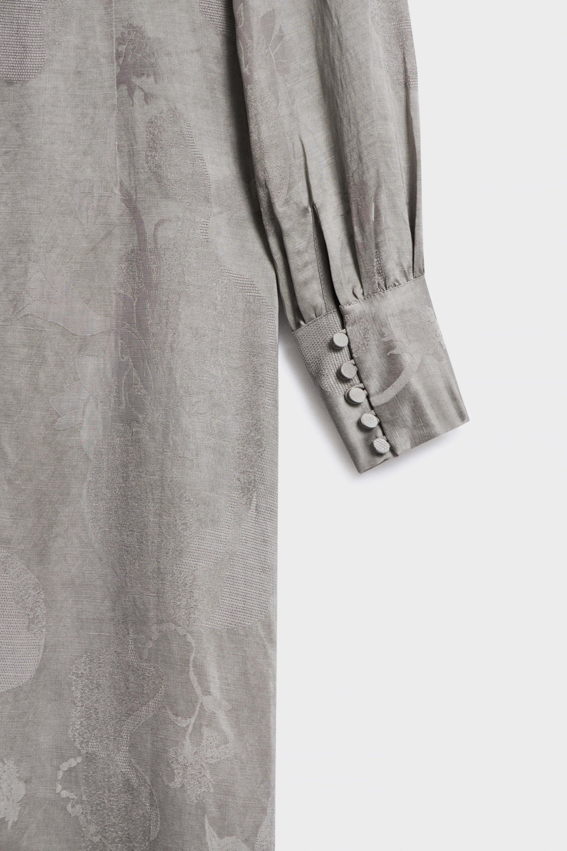 GRAY BROWN