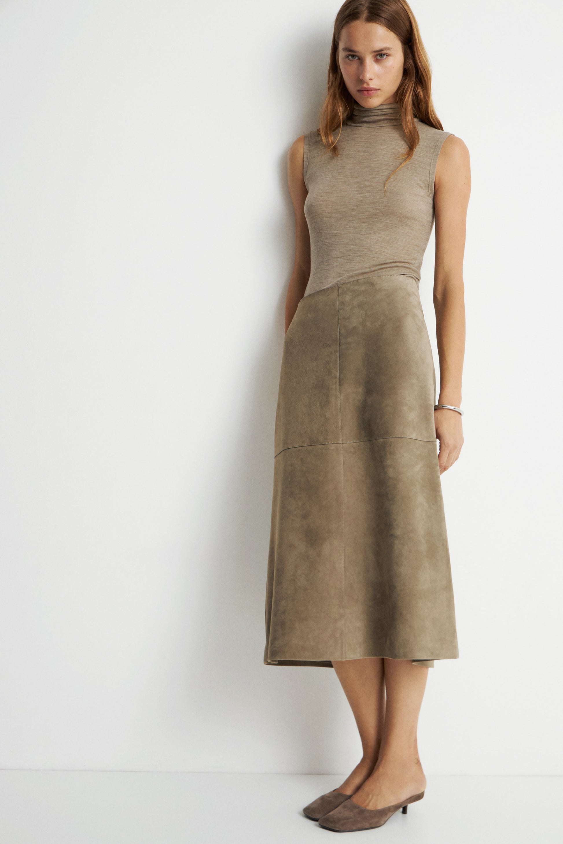 LIGHT KHAKI