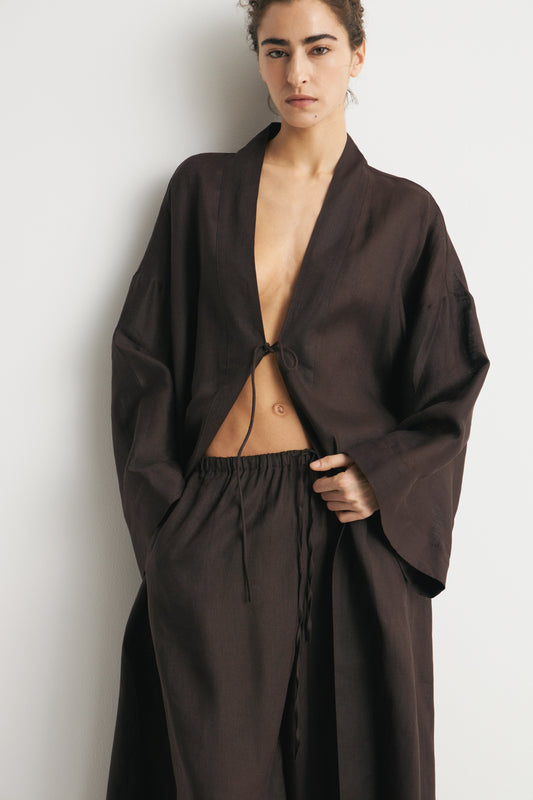 DARK BROWN