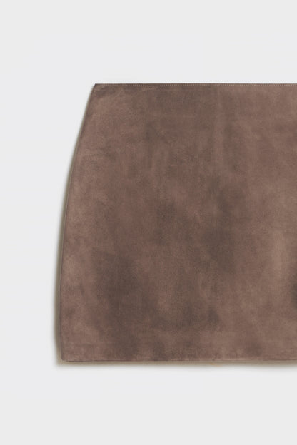 DARK BROWN