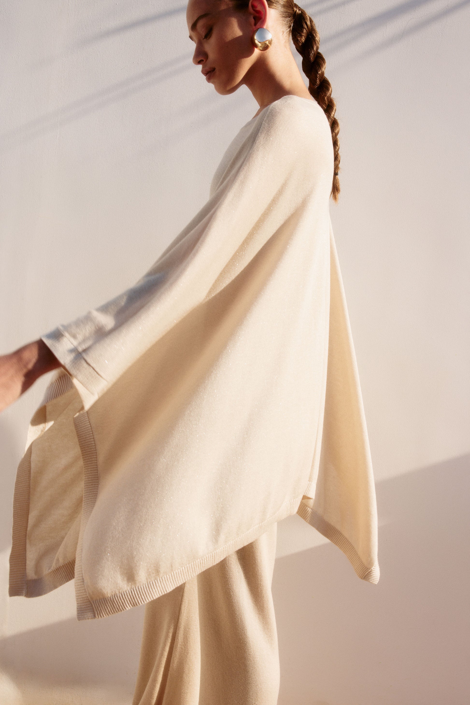LIGHT BEIGE