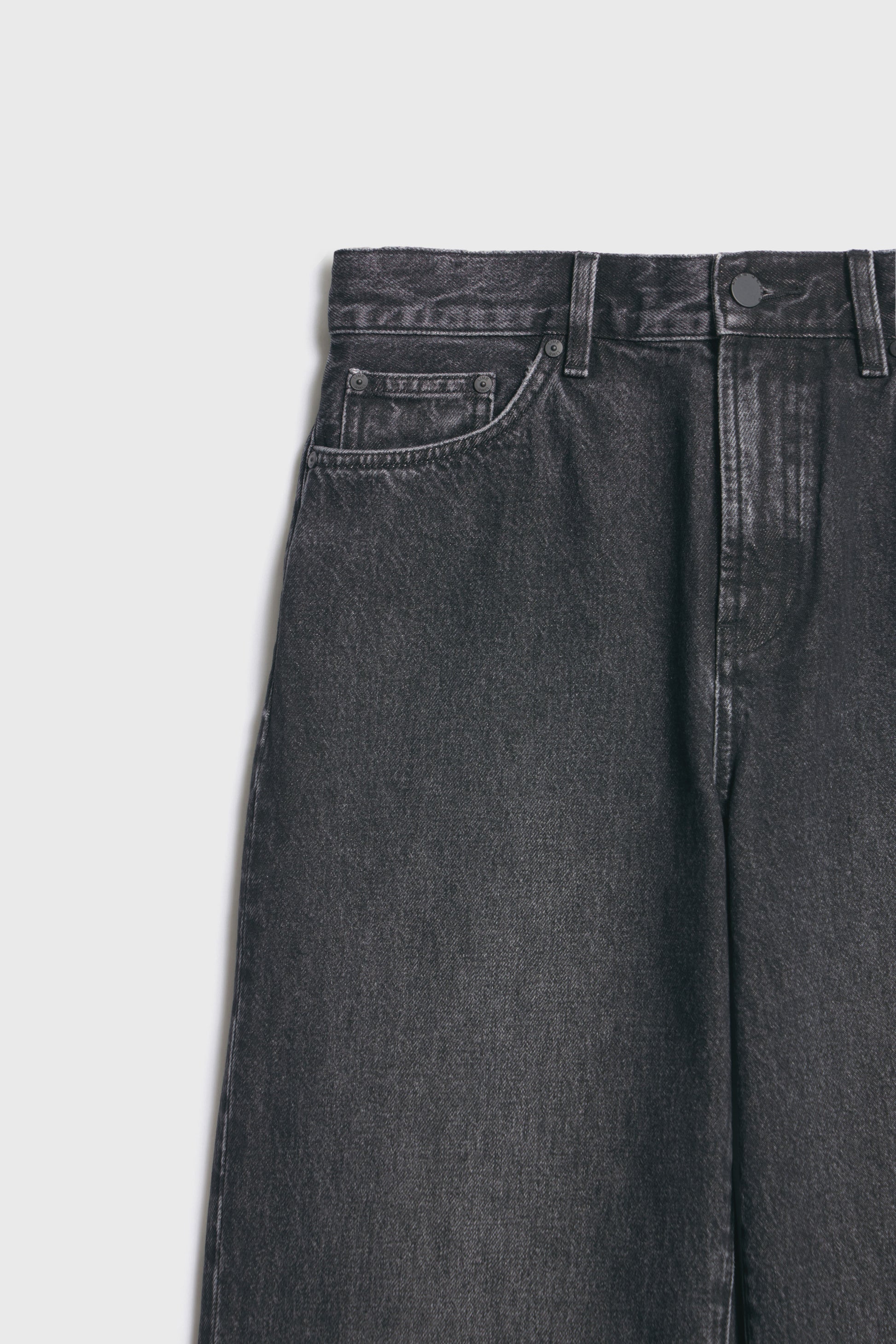 WASHED BLACK