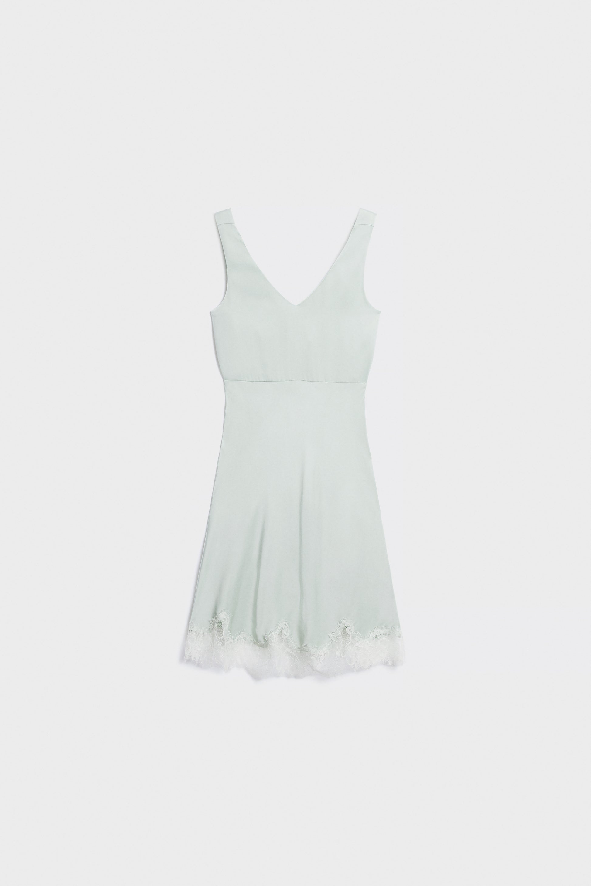 LIGHT GREEN