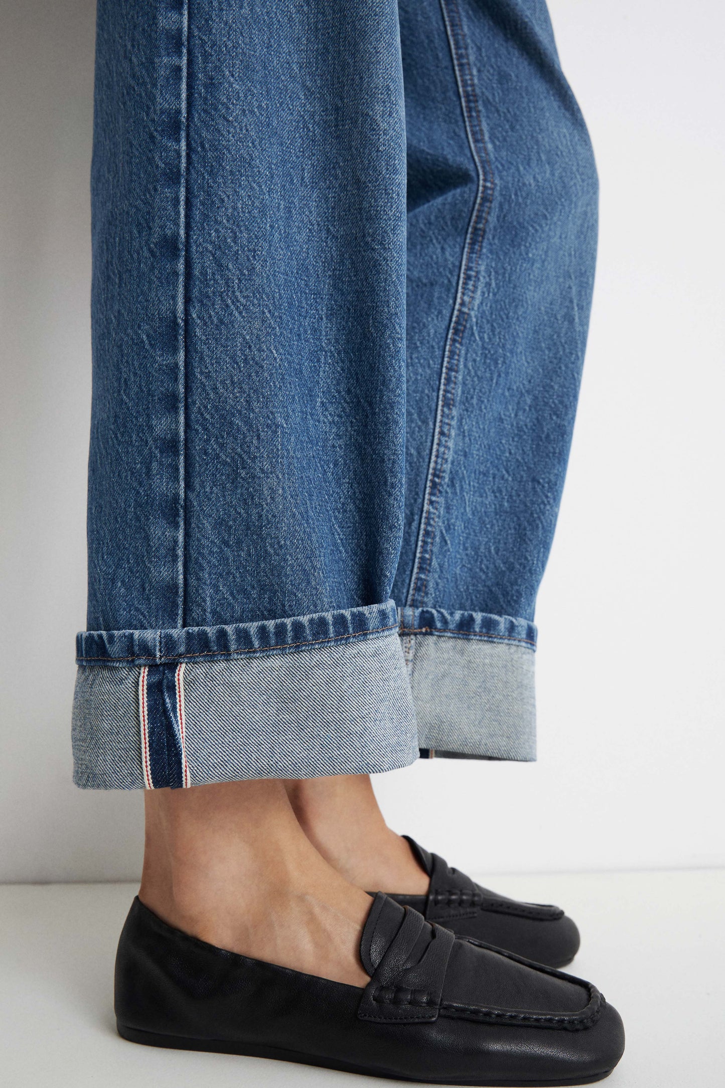 DENIM BLUE
