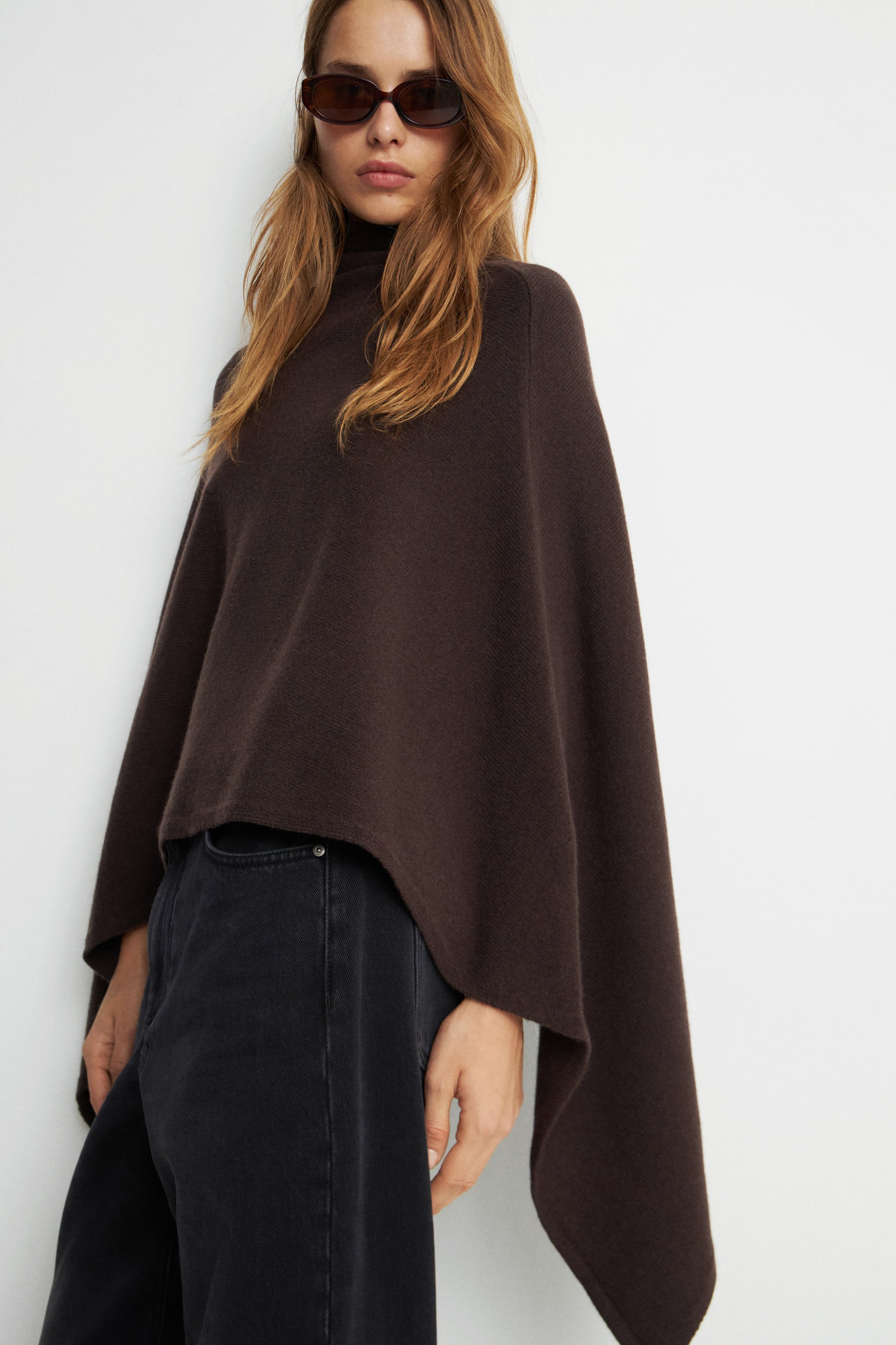 DARK BROWN