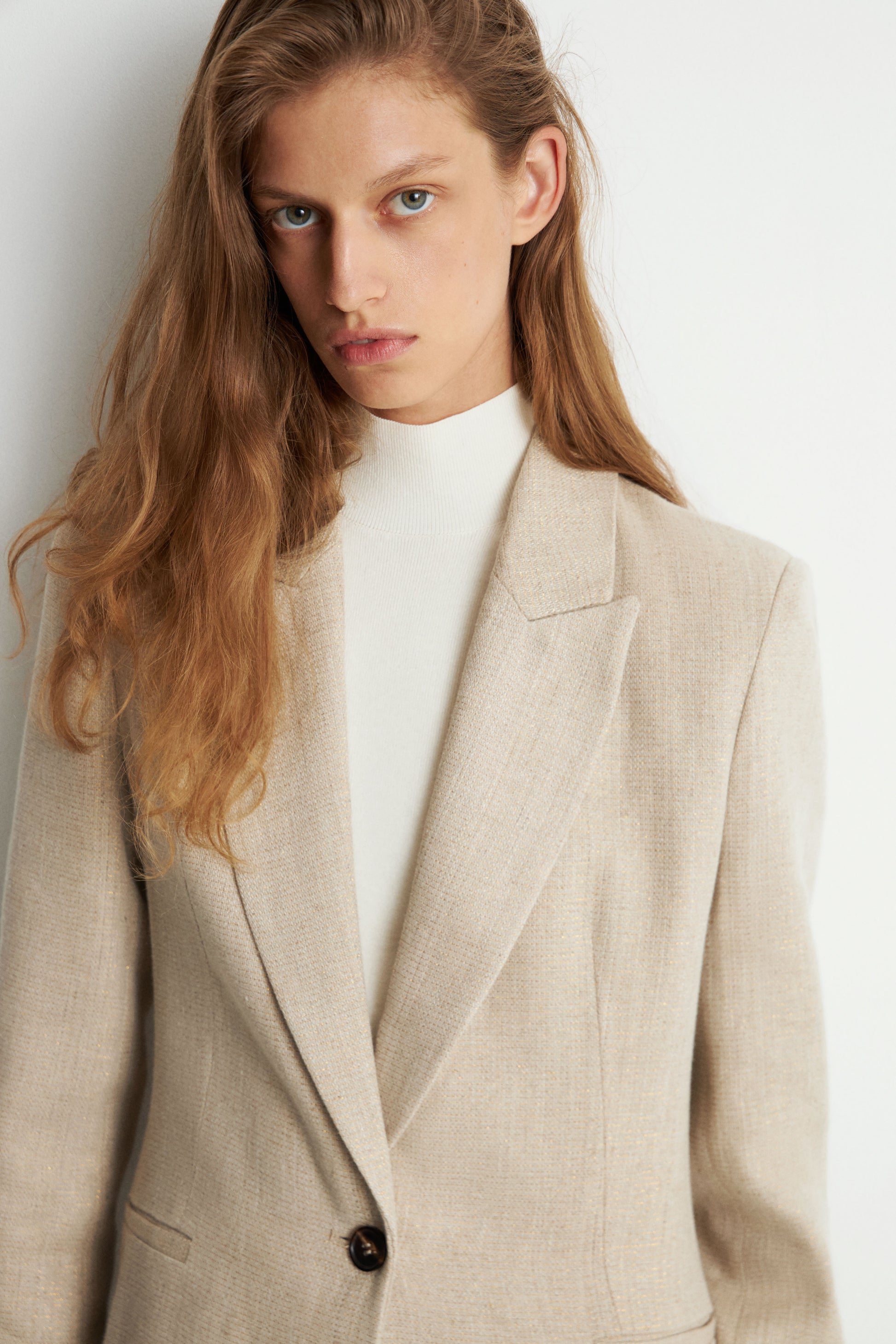 LIGHT BEIGE