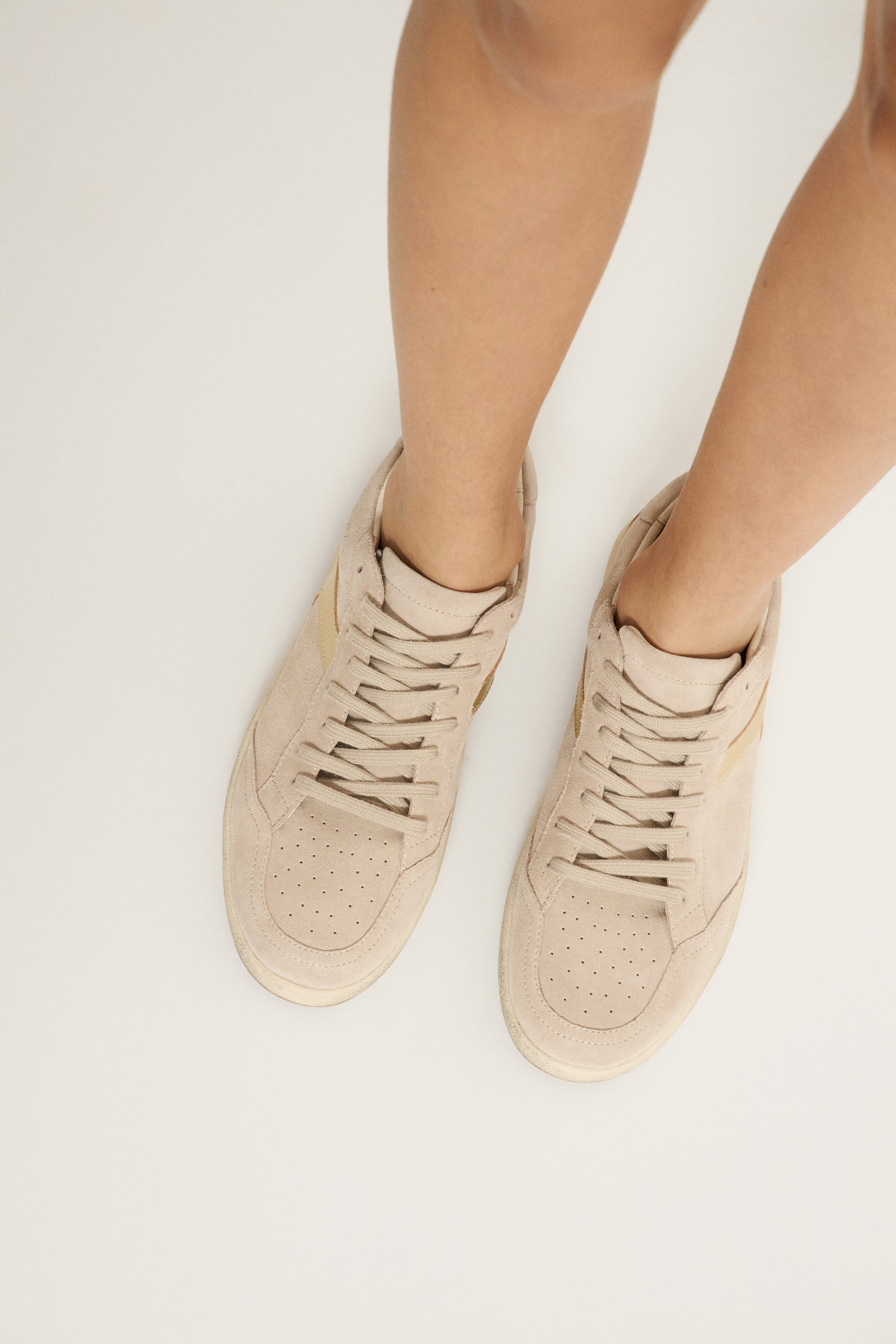 LIGHT BEIGE