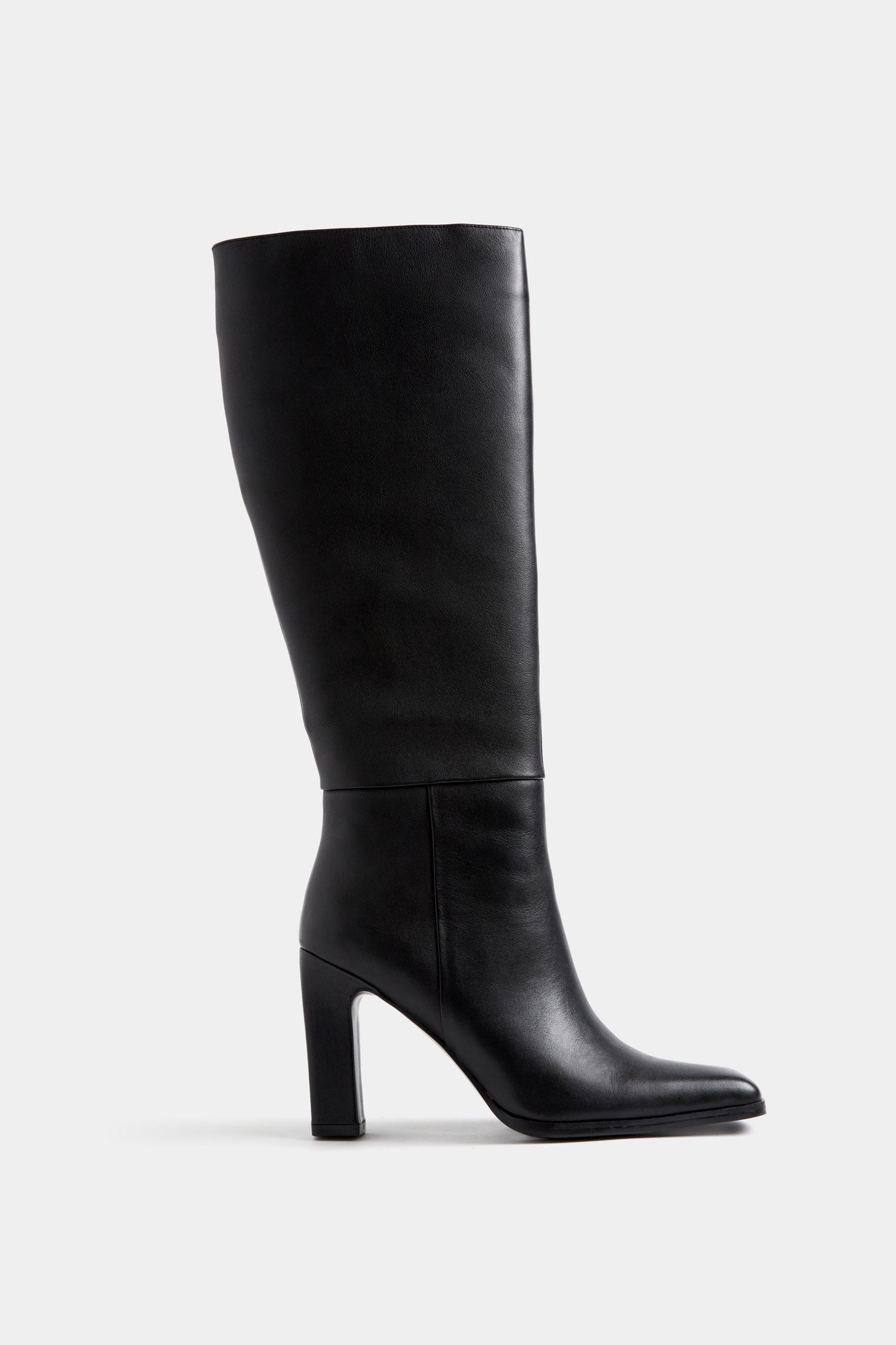 Leather knee high deals boots with heel