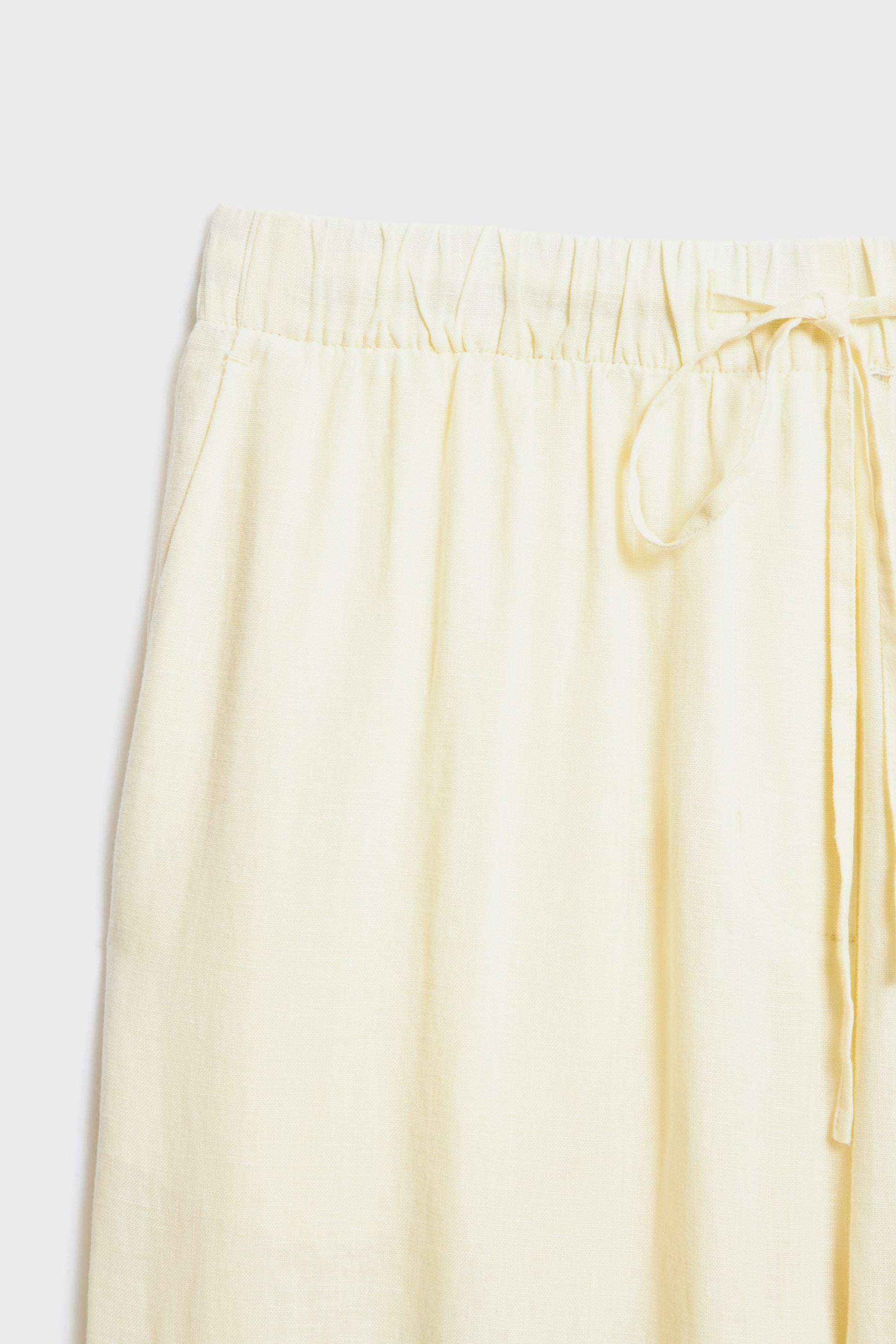 LIGHT YELLOW