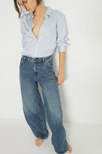 VINTAGE BLUE