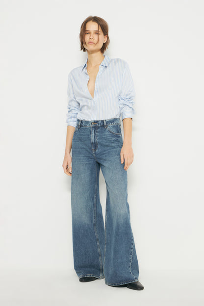 VINTAGE BLUE
