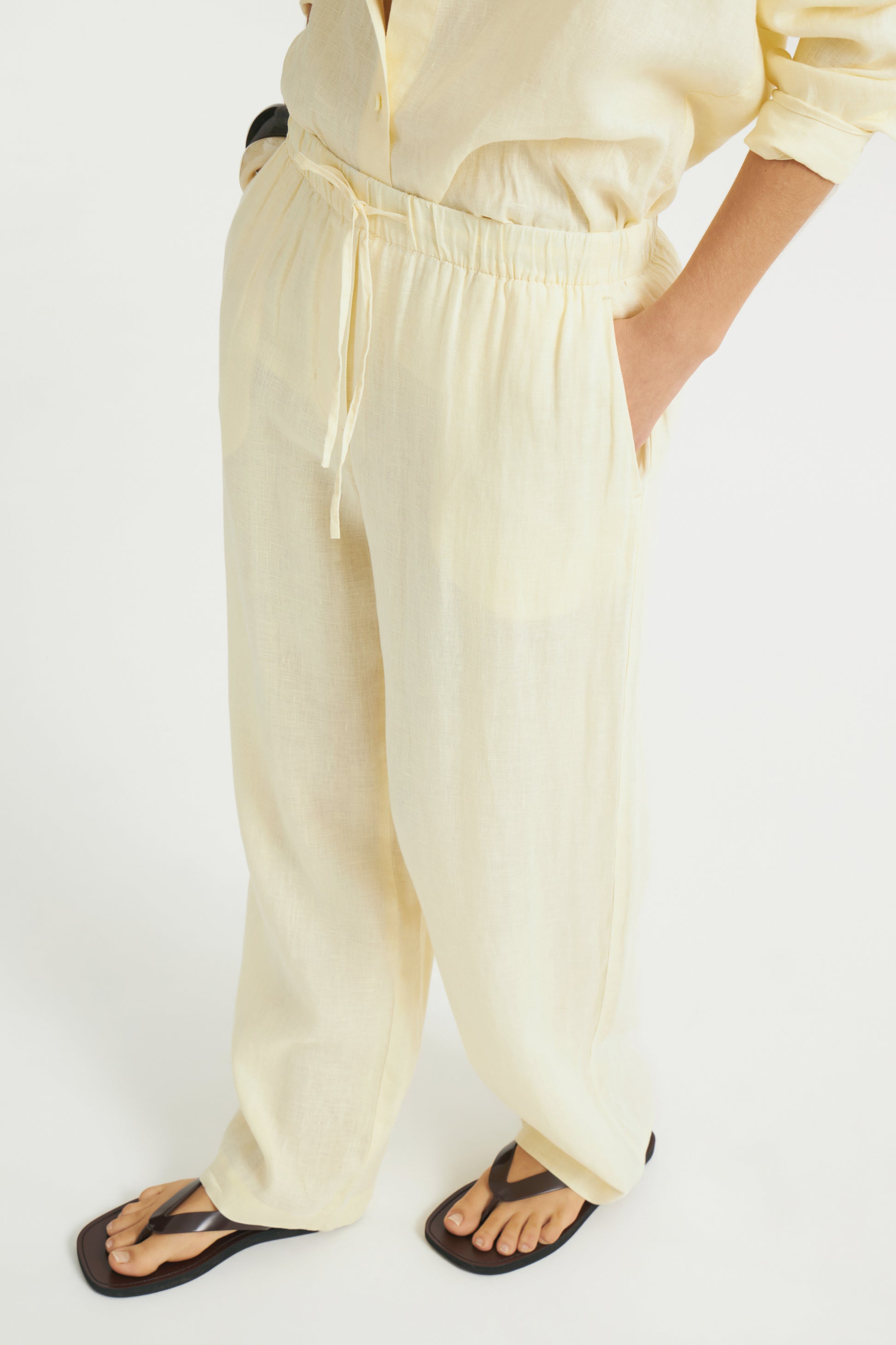 LIGHT YELLOW