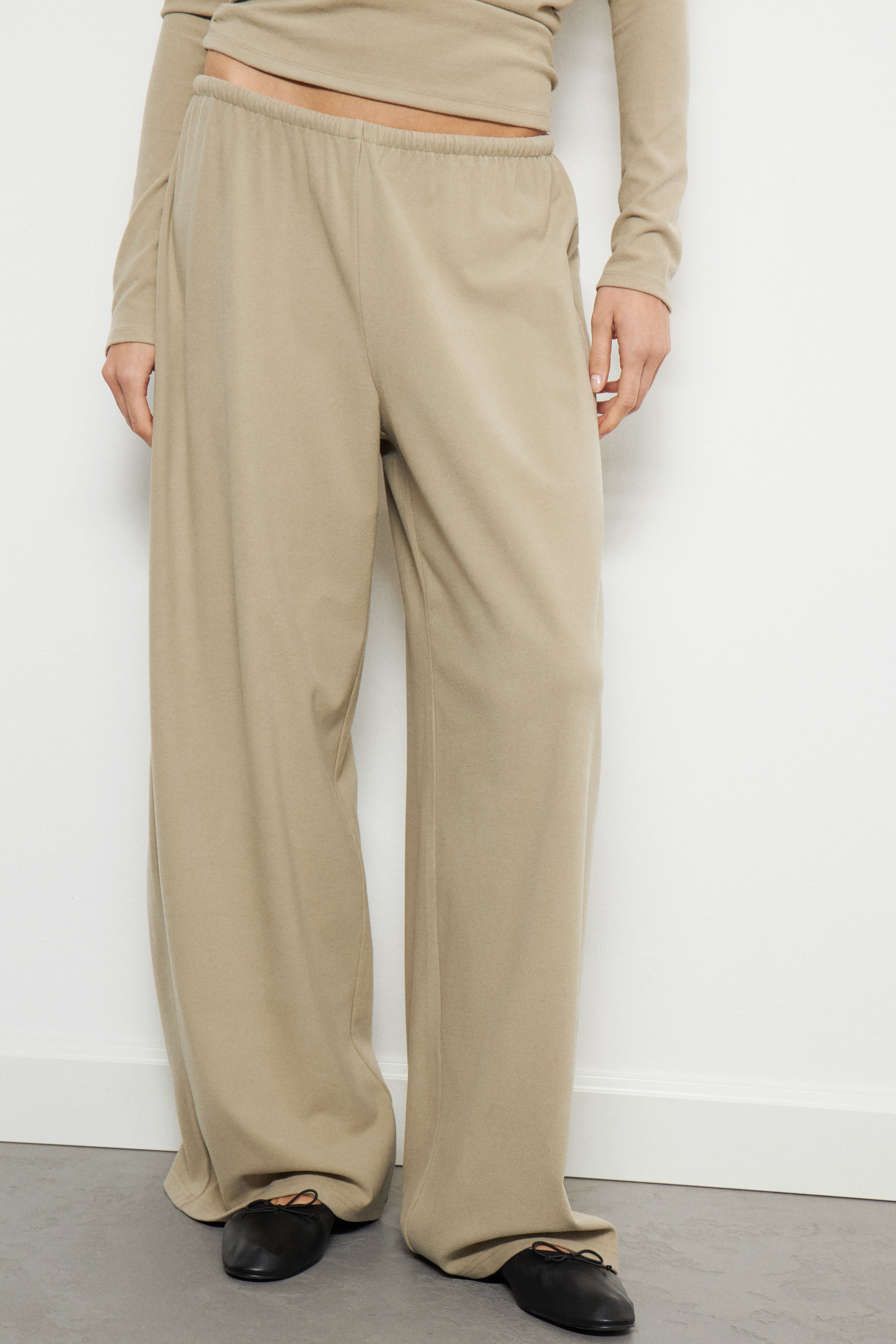 LIGHT KHAKI