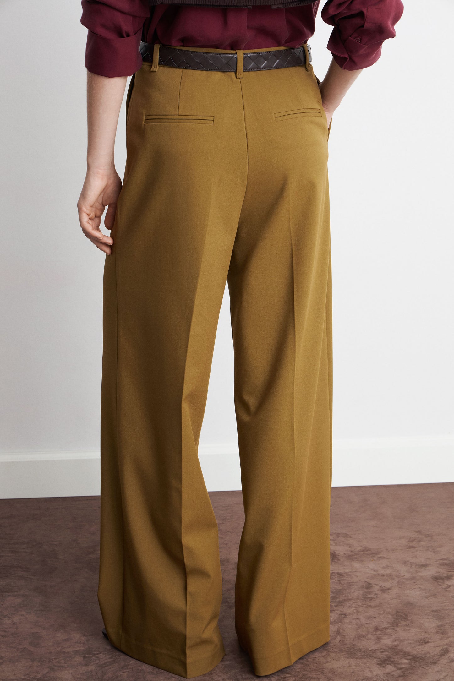 KHAKI
