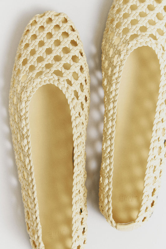 LIGHT YELLOW