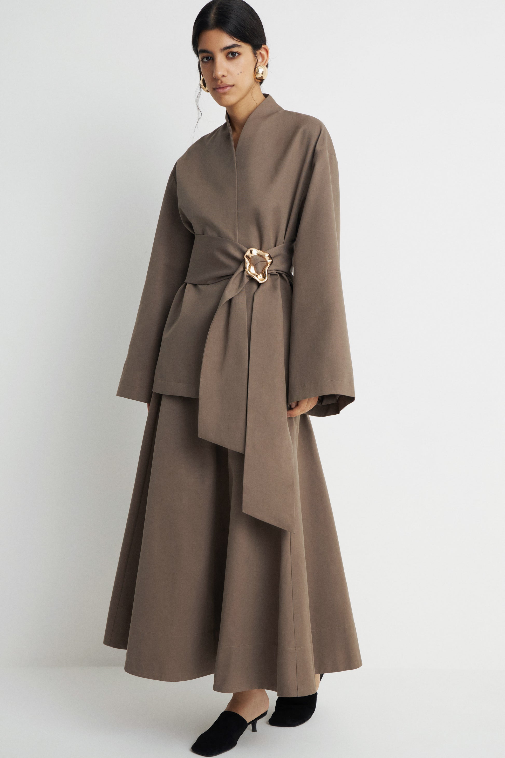 GRAY BROWN