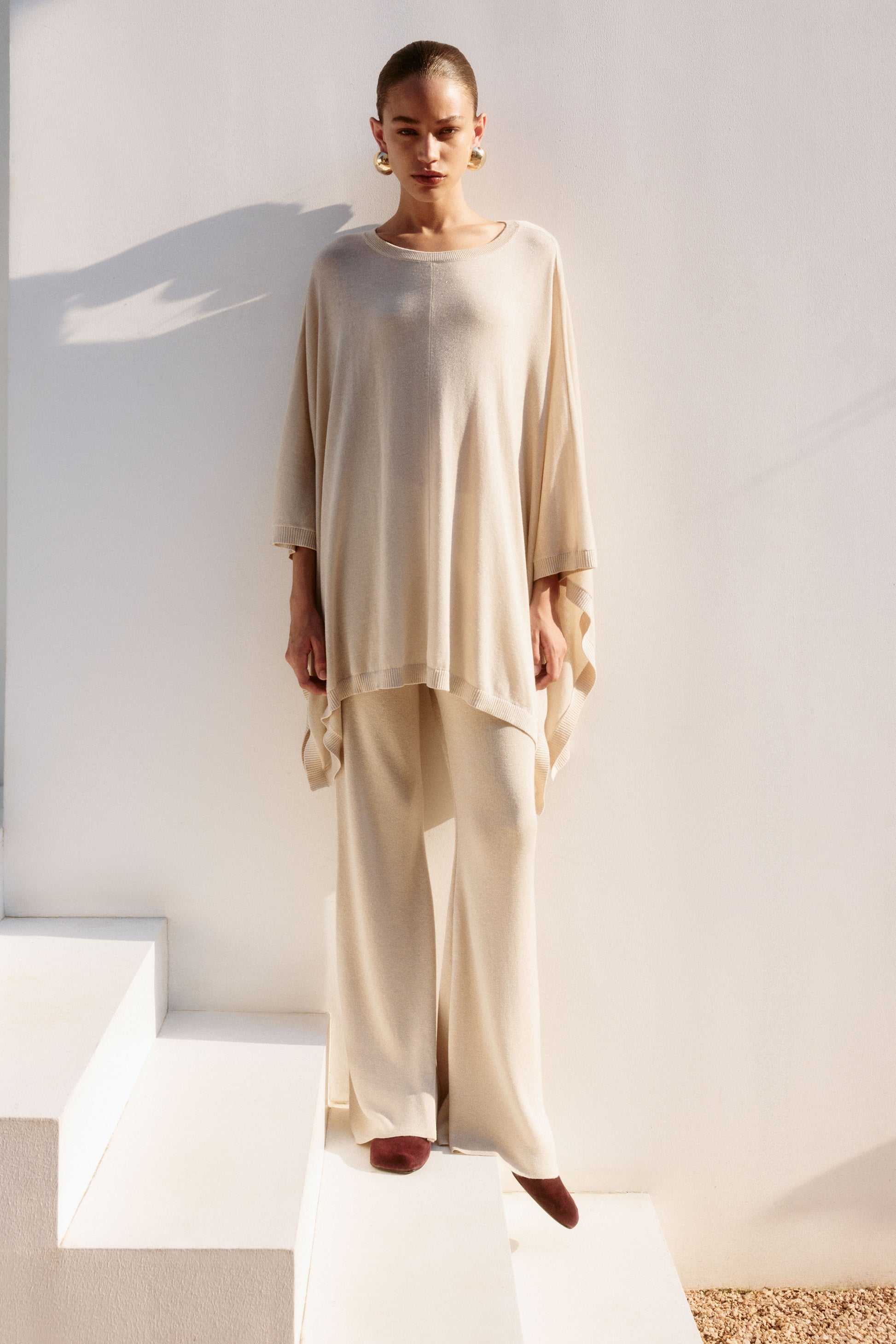 LIGHT BEIGE