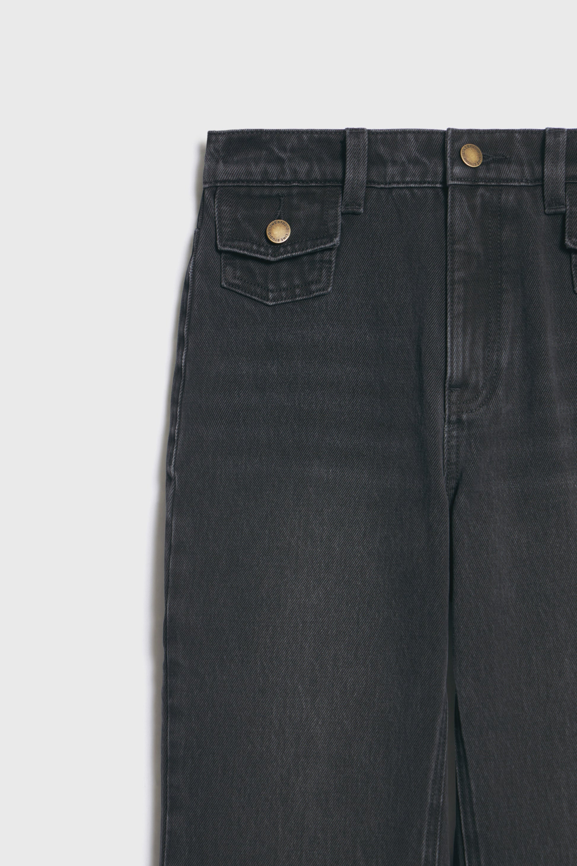 WASHED BLACK