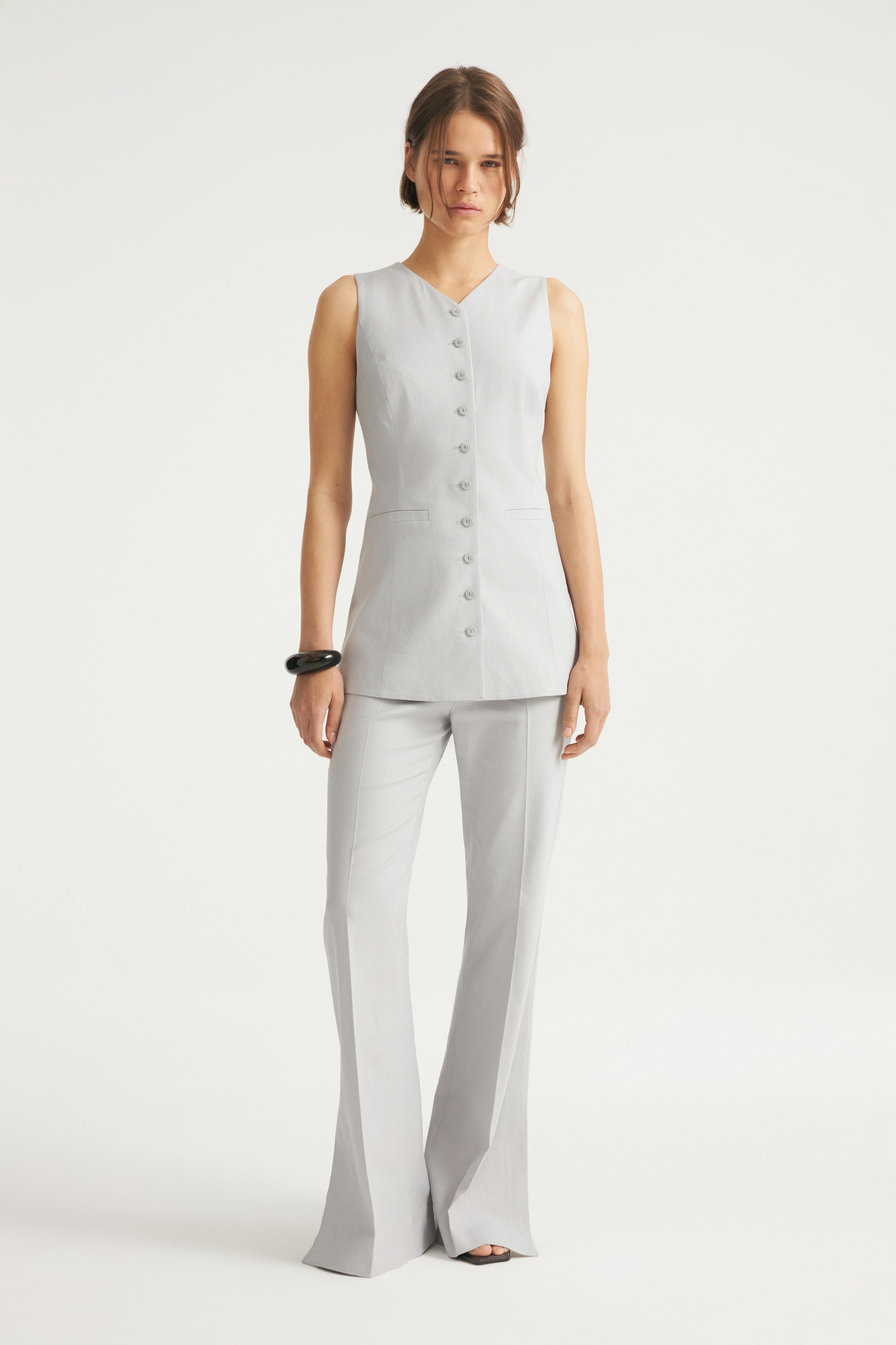 LIGHT GREY