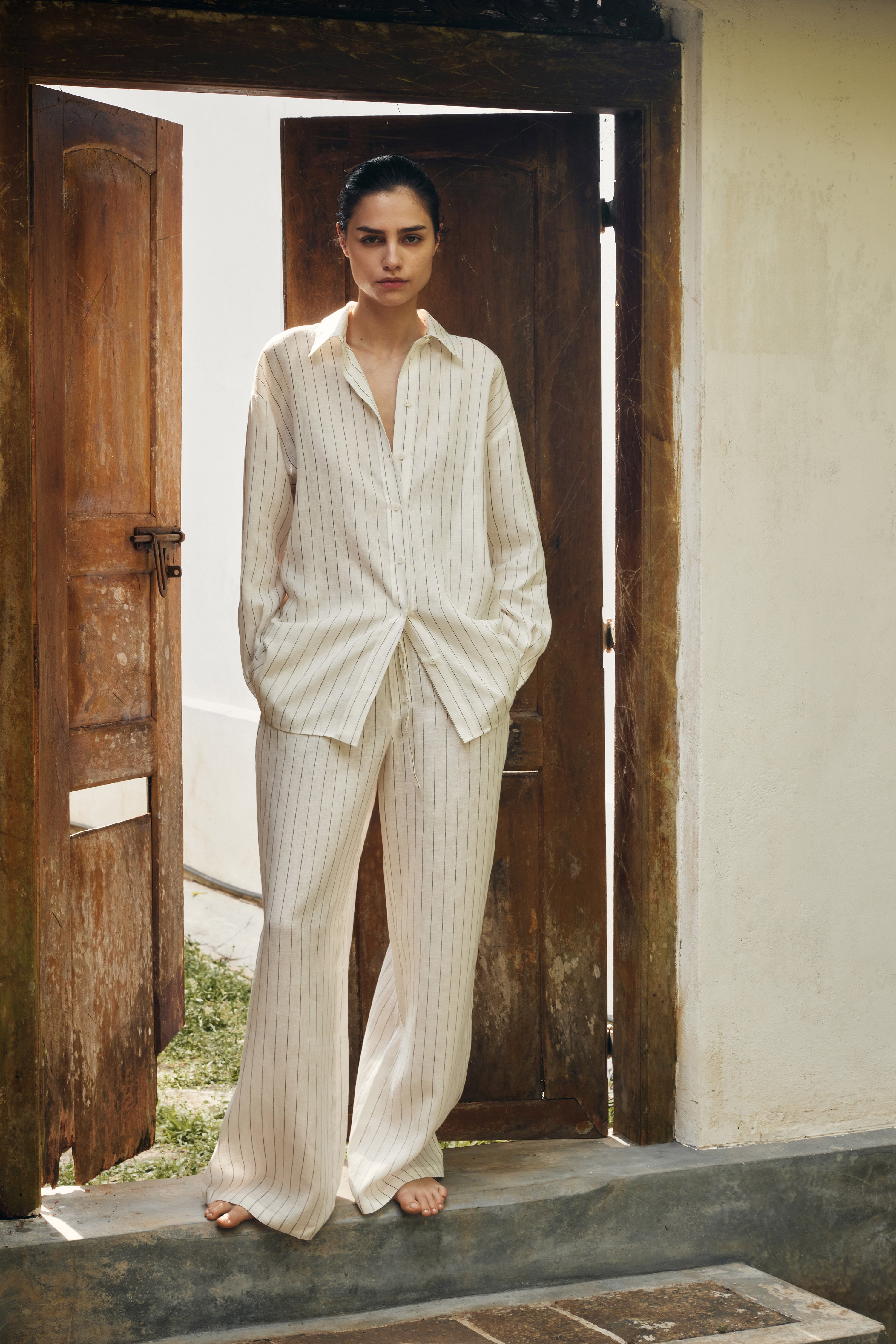 WHITE/BEIGE