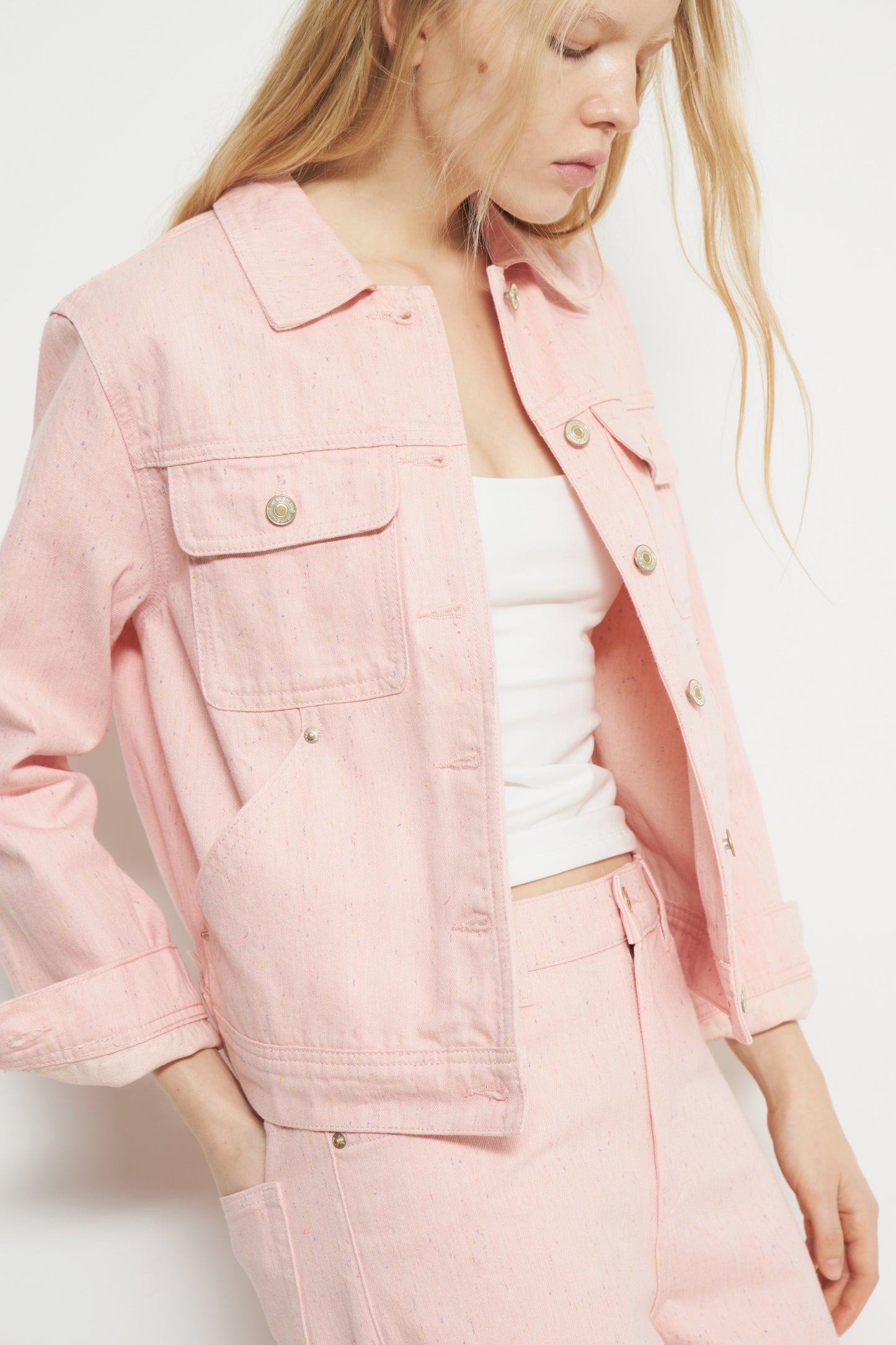 LIGHT PINK