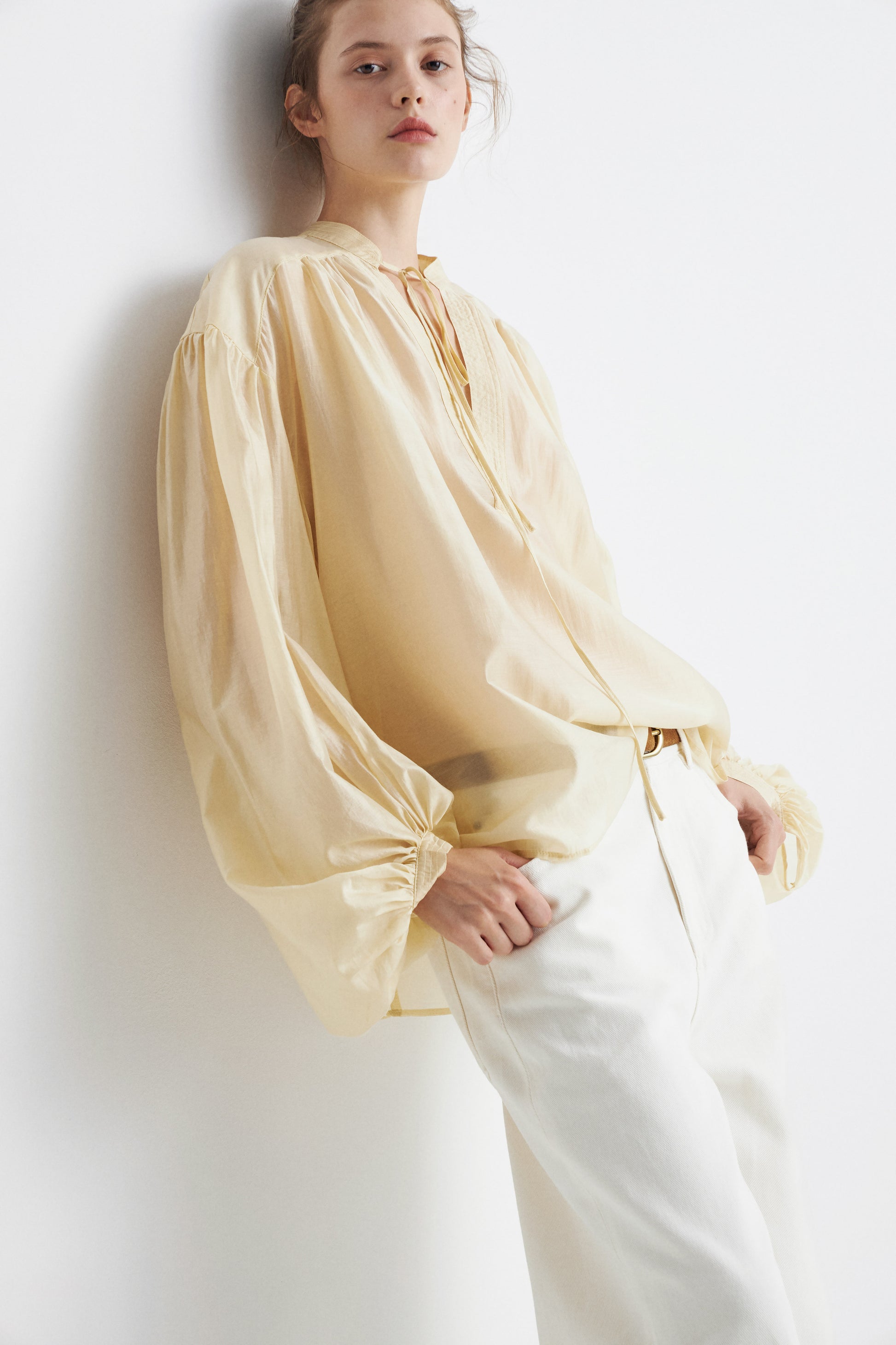 LIGHT YELLOW