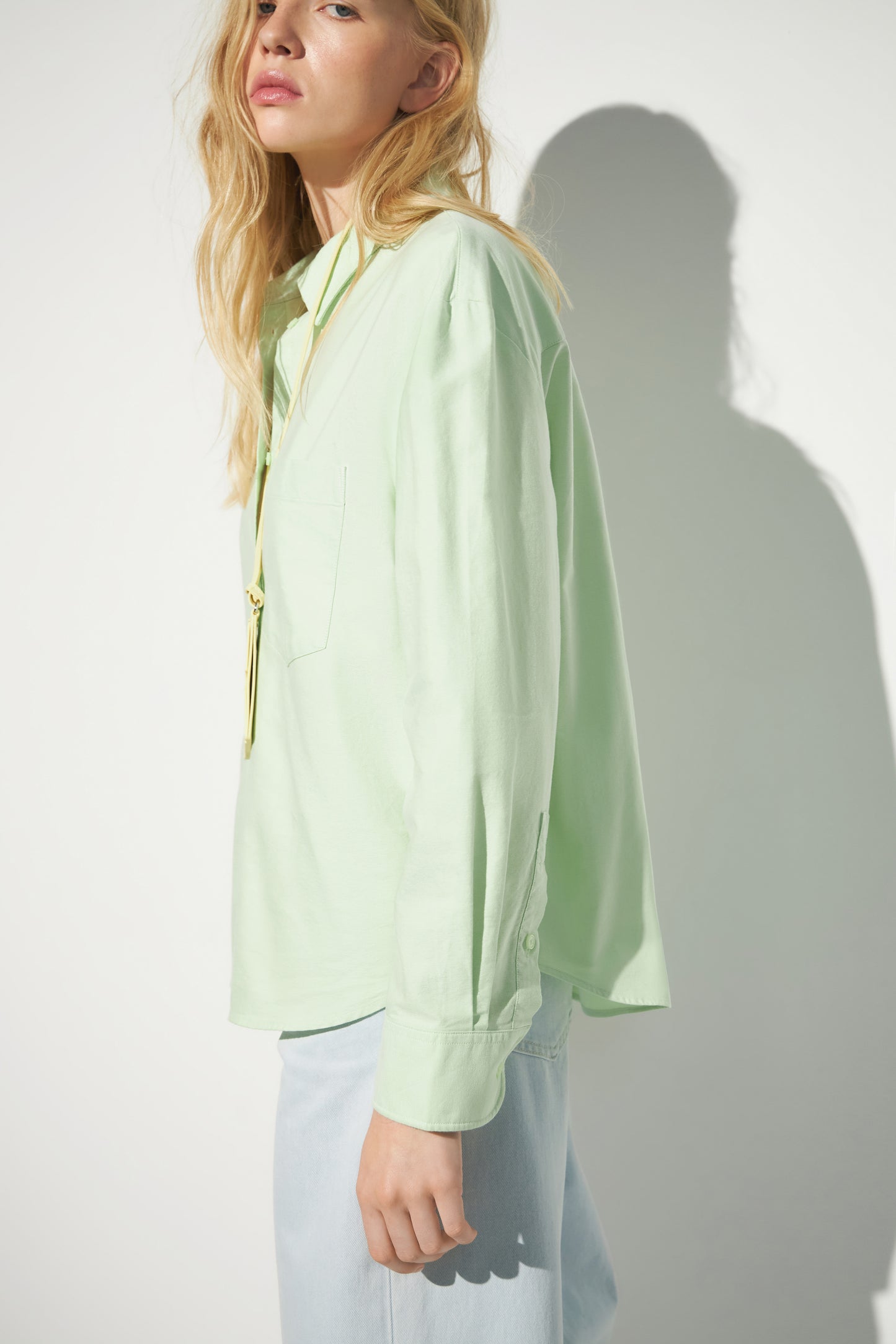 LIGHT GREEN
